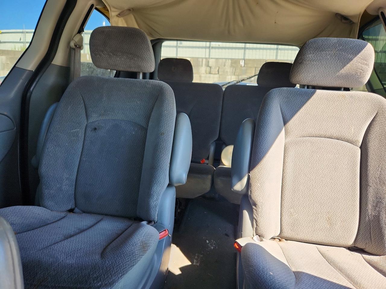 2005 Dodge Caravan Sxt Silver vin: 1D4GP45R05B360716