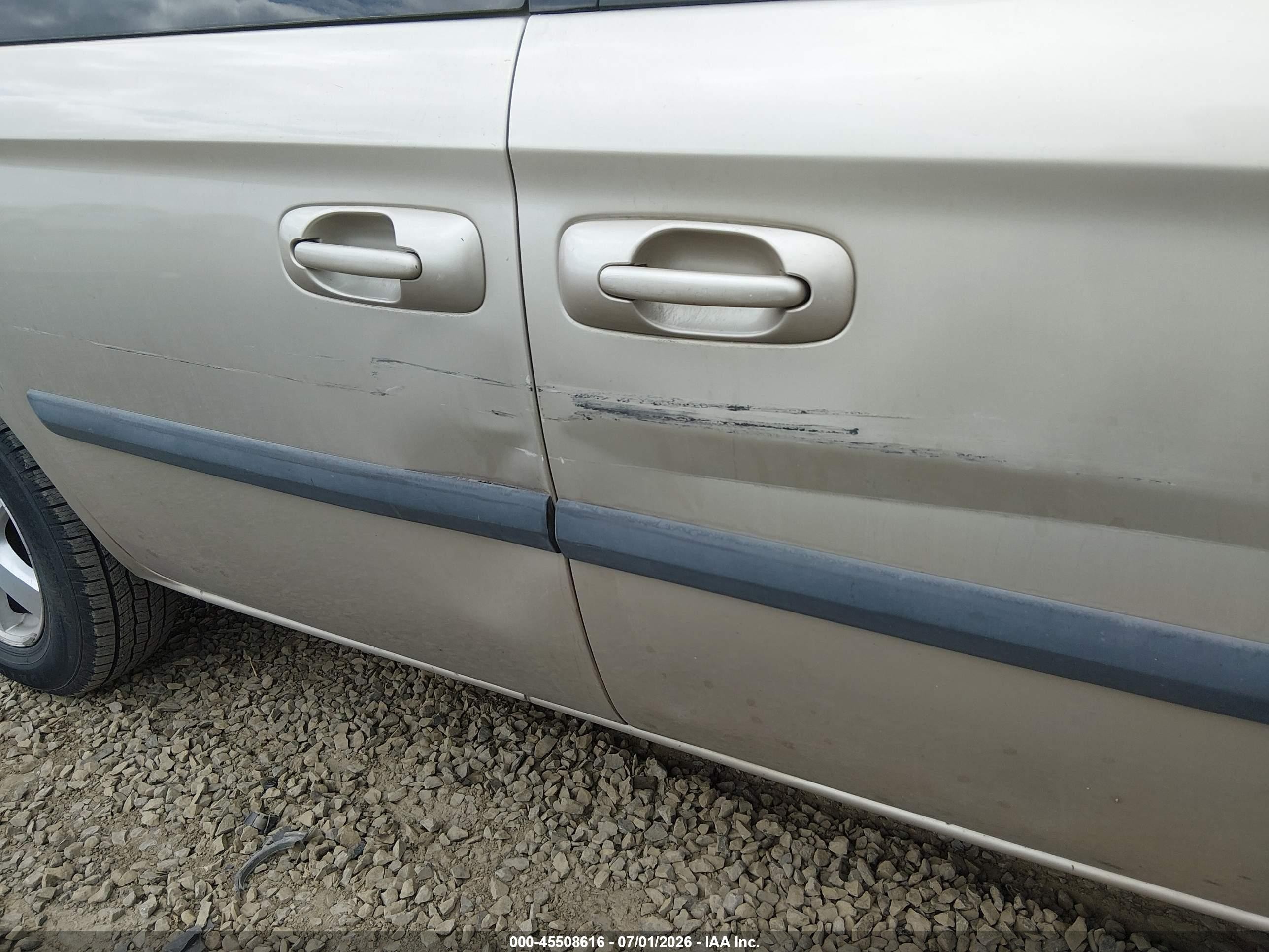 2005 Dodge Caravan Sxt Gold vin: 1D4GP45R15B234512