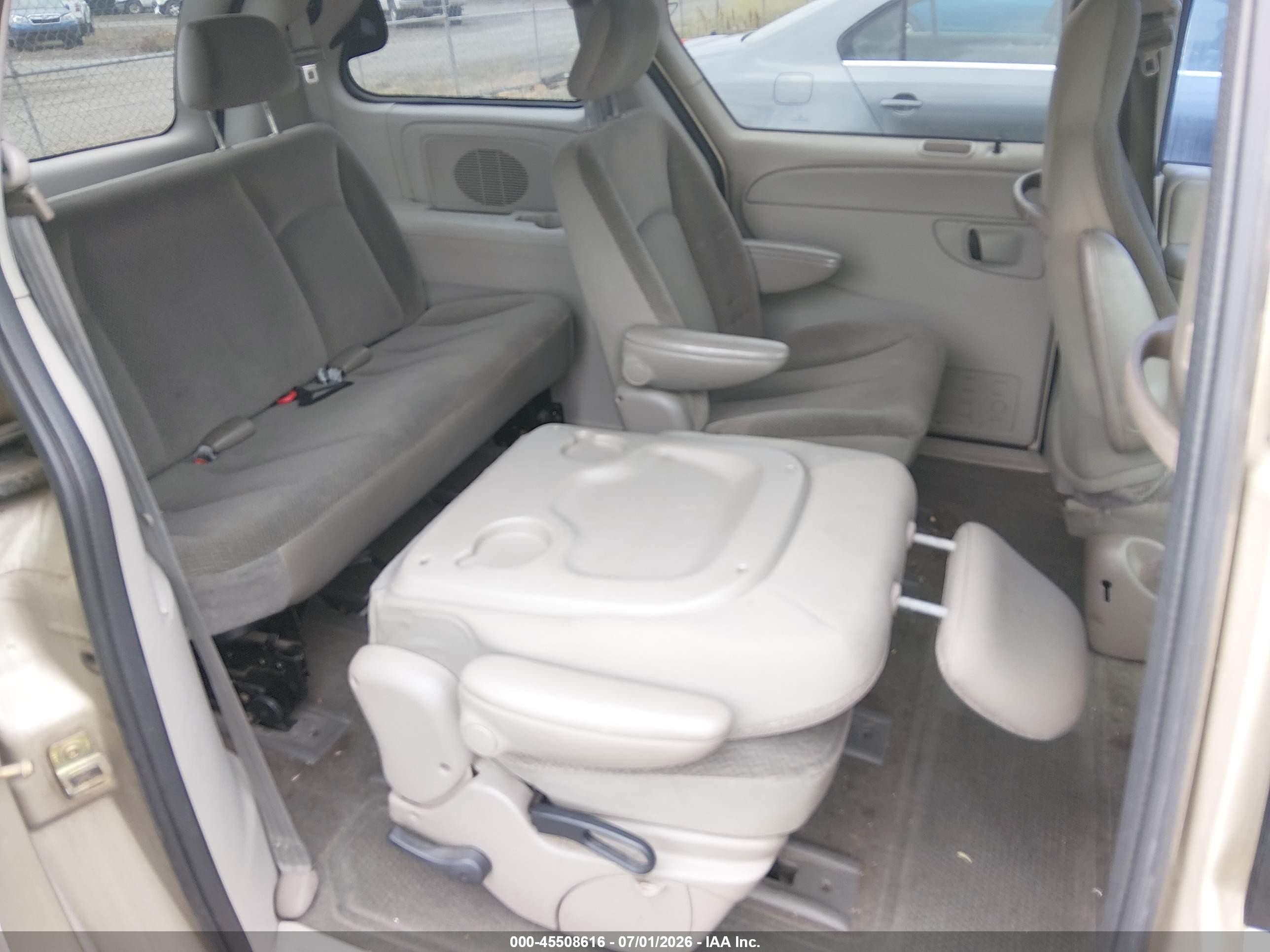 2005 Dodge Caravan Sxt Gold vin: 1D4GP45R15B234512
