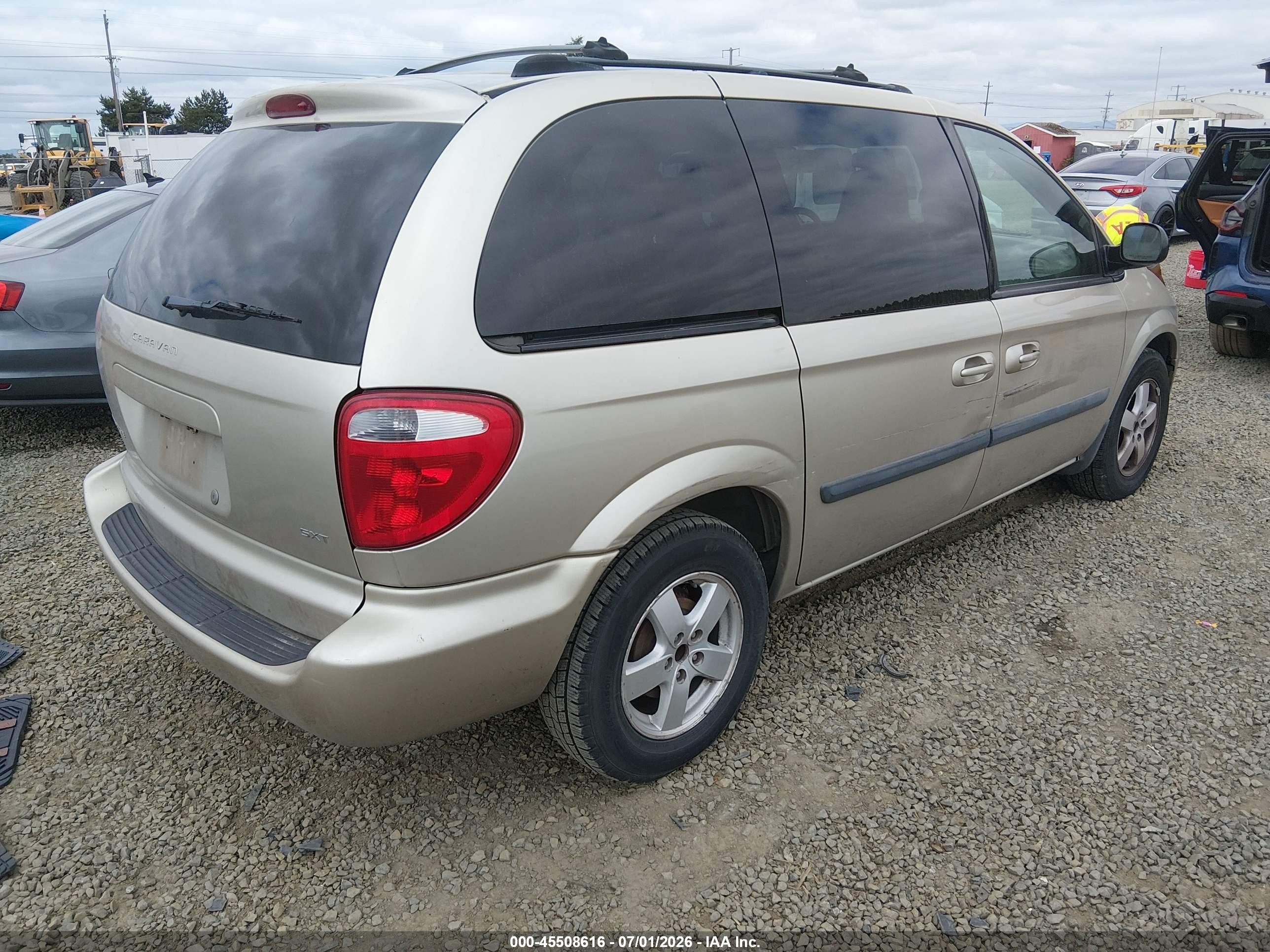 2005 Dodge Caravan Sxt Gold vin: 1D4GP45R15B234512