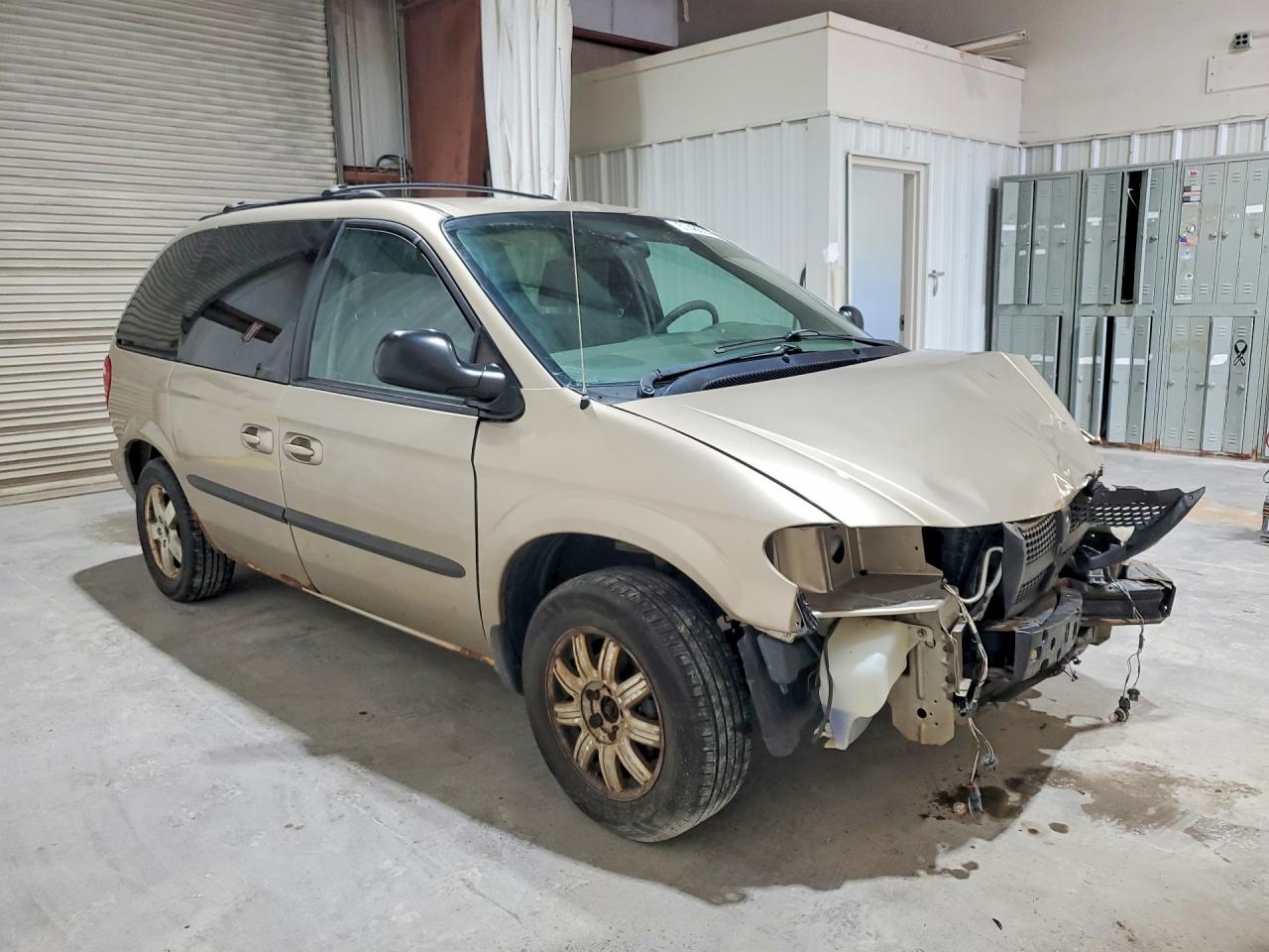 2004 Dodge Caravan Sxt Золотой vin: 1D4GP45R24B507486