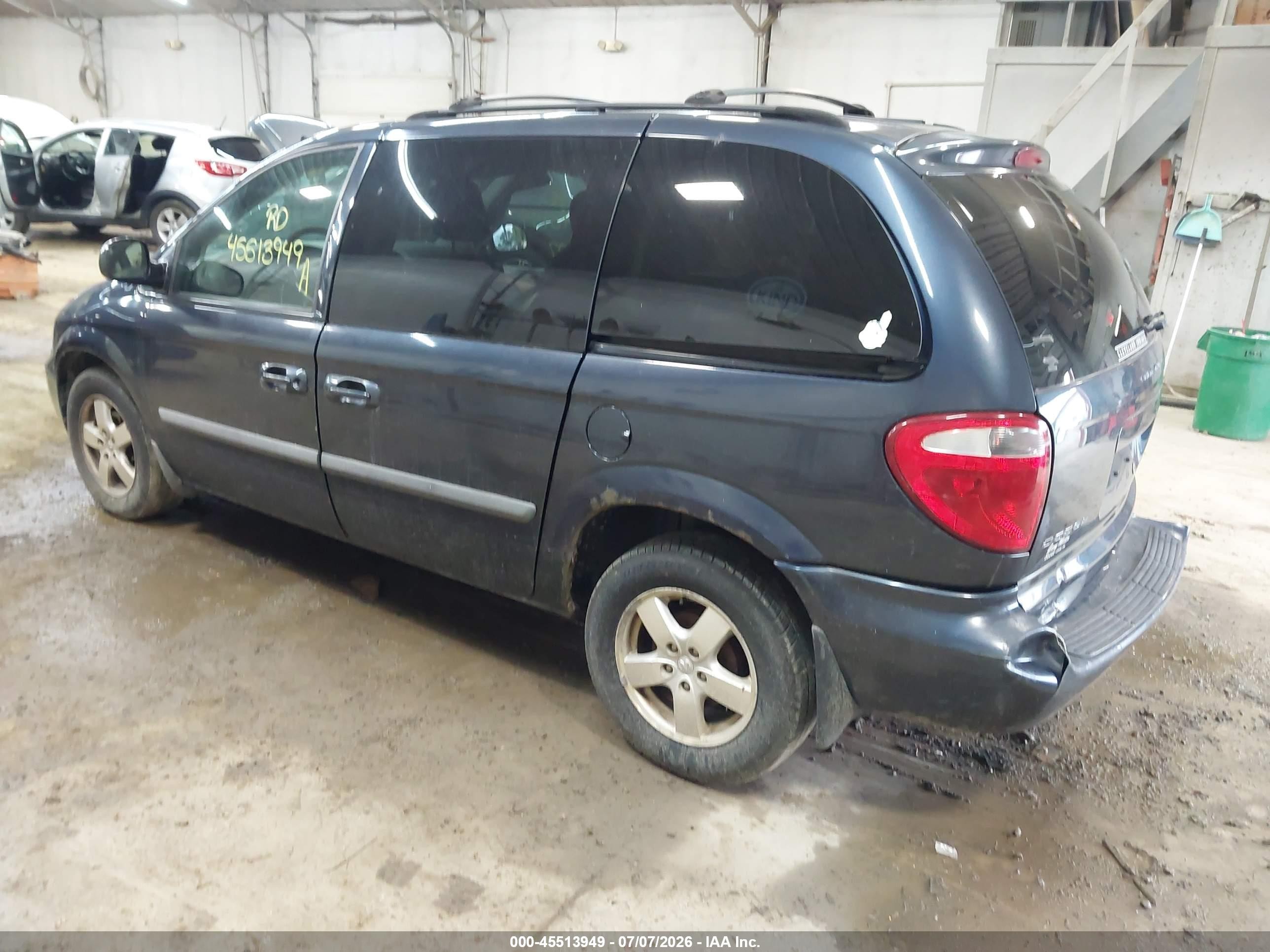 2007 Dodge Caravan Sxt Purple vin: 1D4GP45R27B154090