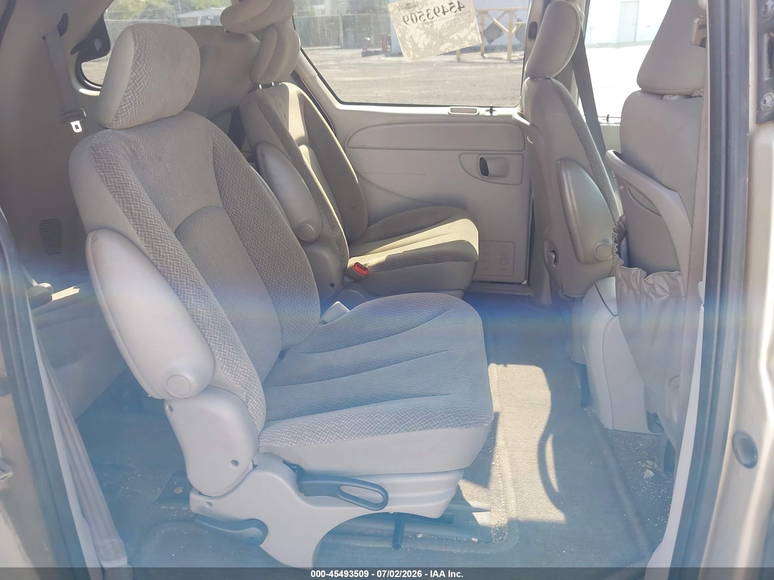 2005 Dodge Caravan Sxt Gold vin: 1D4GP45R35B287227