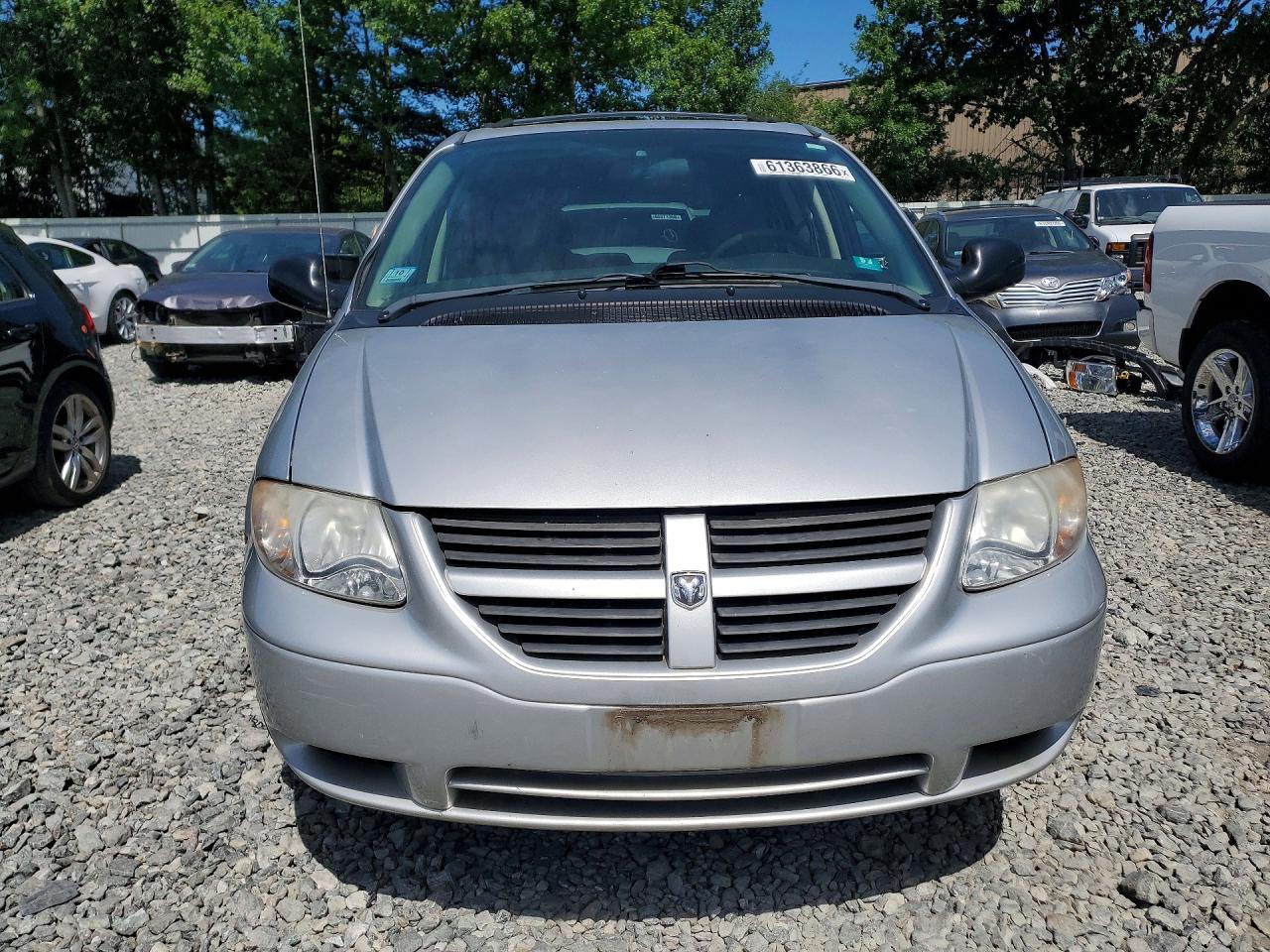 2006 Dodge Caravan Sxt Silver vin: 1D4GP45R36B502140