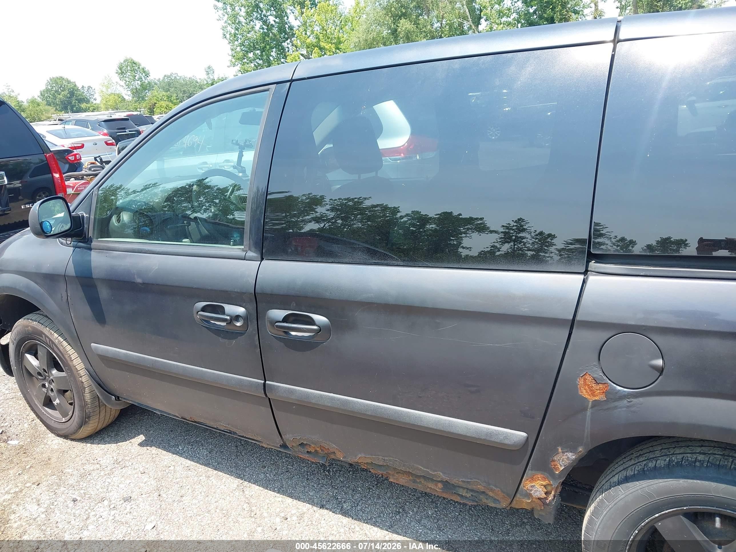 2007 Dodge Caravan Sxt Black vin: 1D4GP45R37B198437