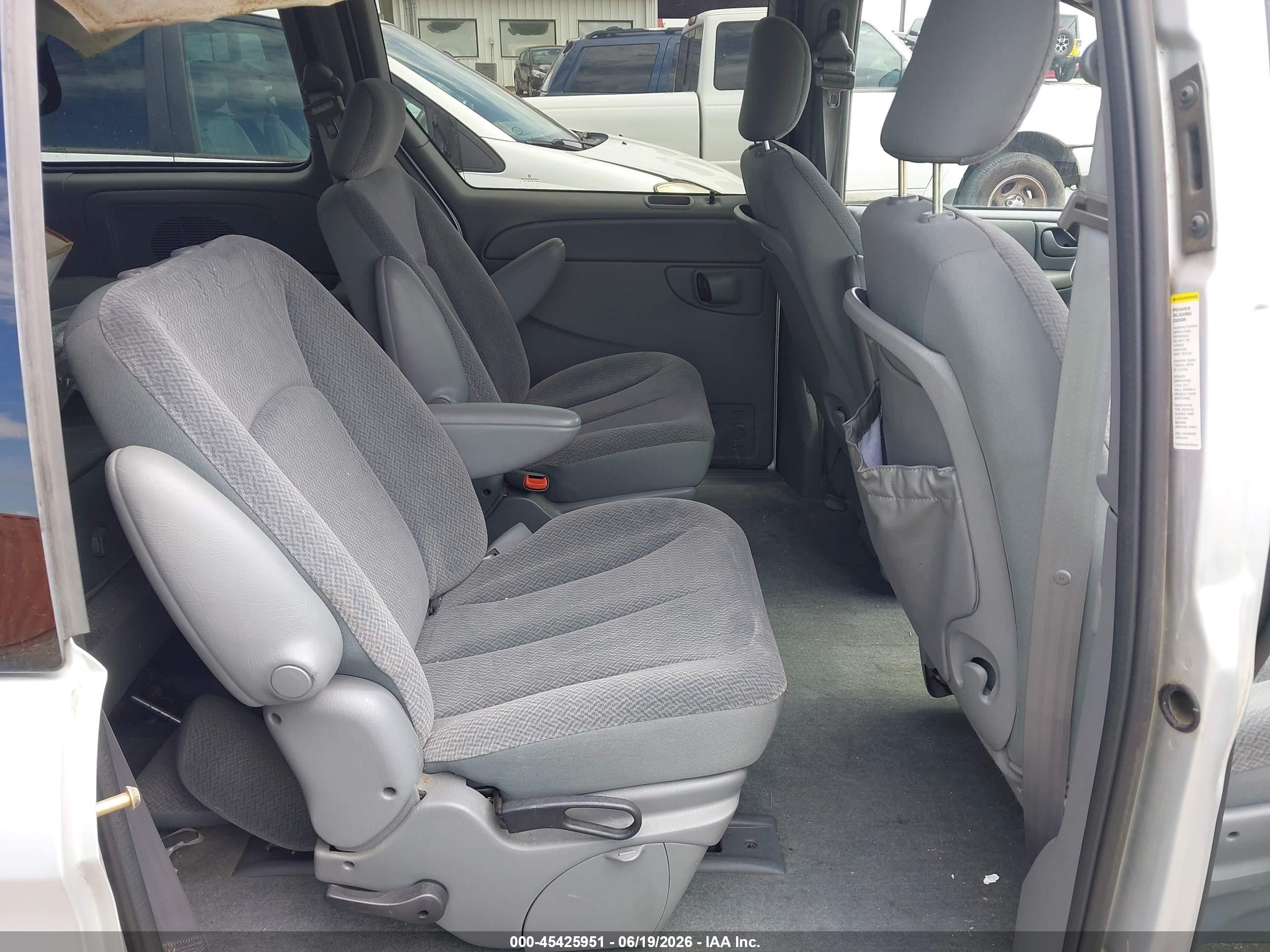 2004 Dodge Caravan Sxt Gray vin: 1D4GP45R44B512091