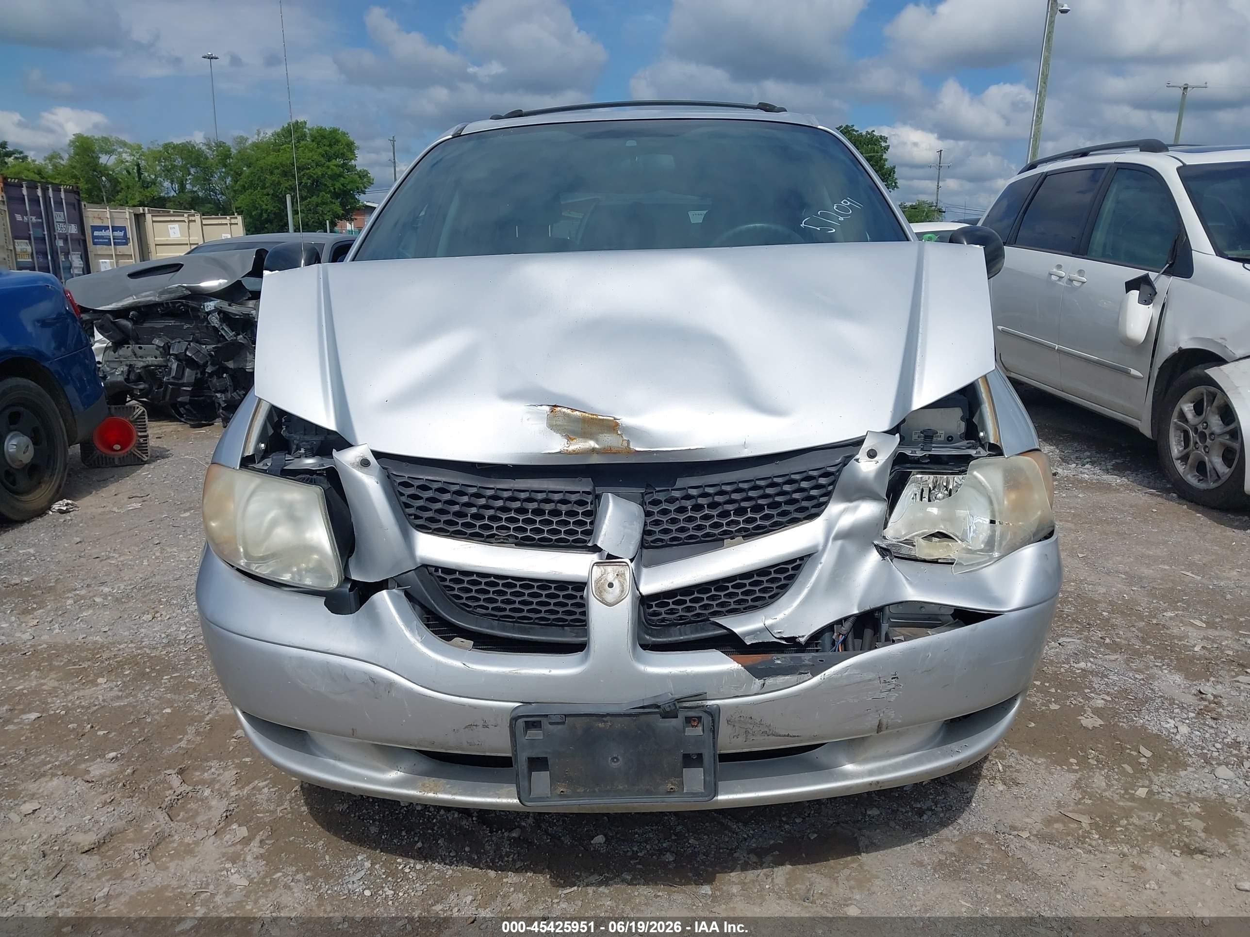 2004 Dodge Caravan Sxt Gray vin: 1D4GP45R44B512091
