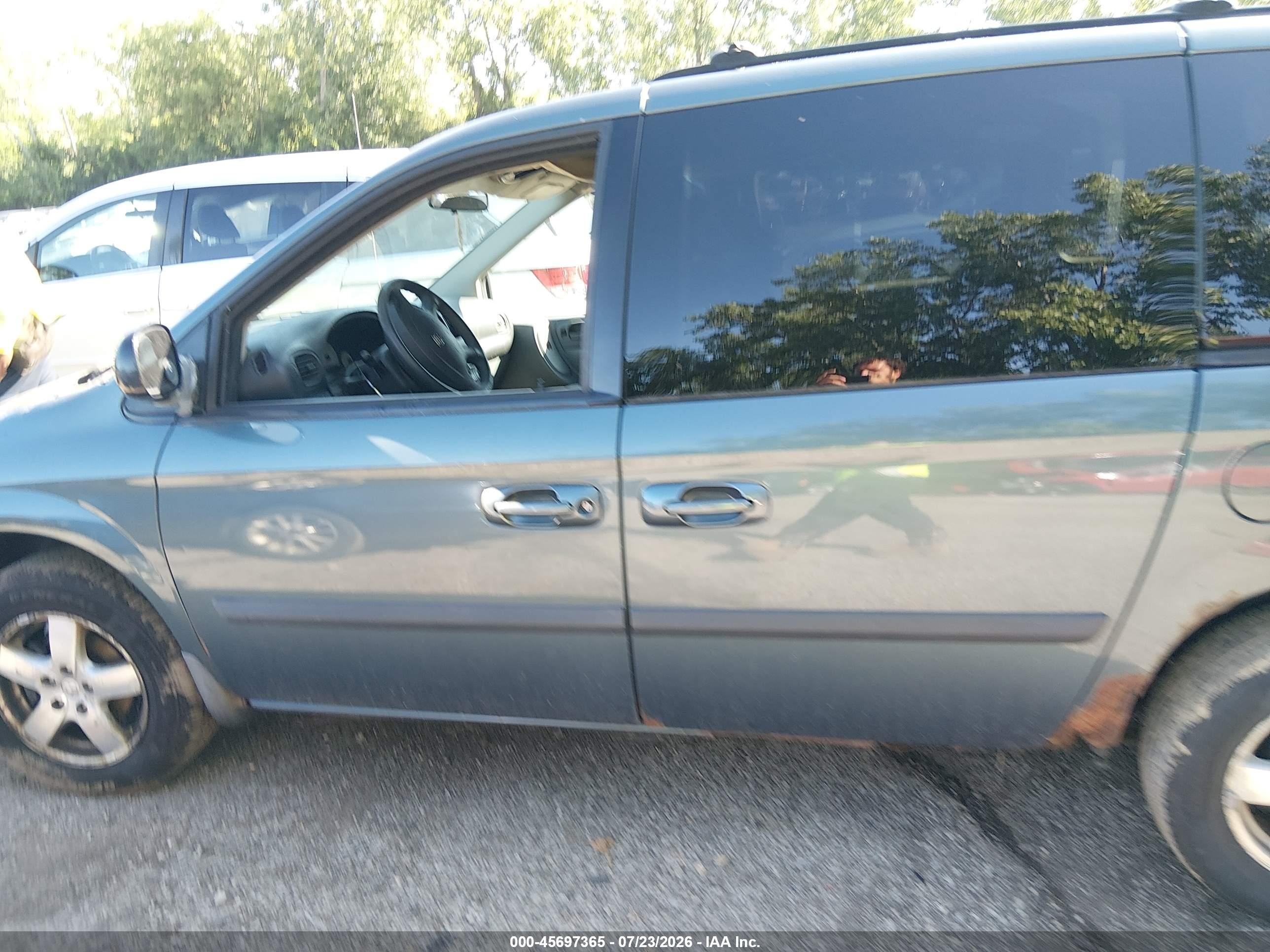 2006 Dodge Caravan Sxt Blue vin: 1D4GP45R46B626031