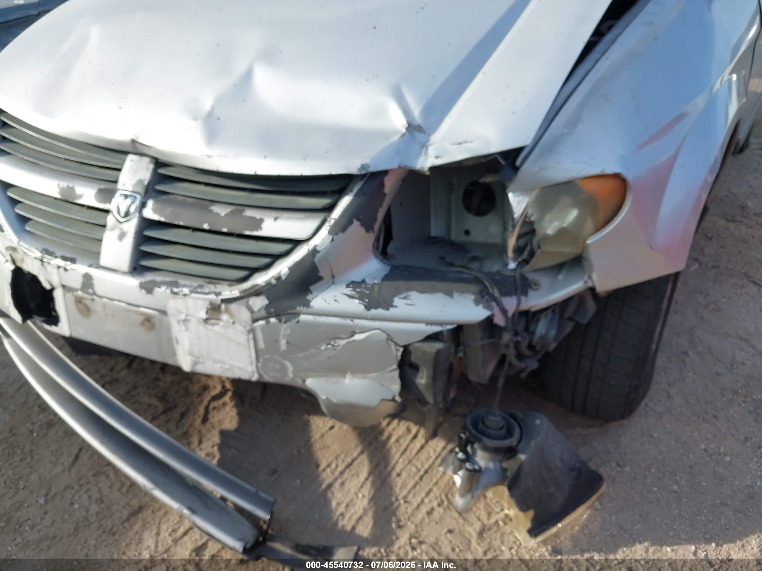 2006 Dodge Caravan Sxt Silver vin: 1D4GP45R46B716263