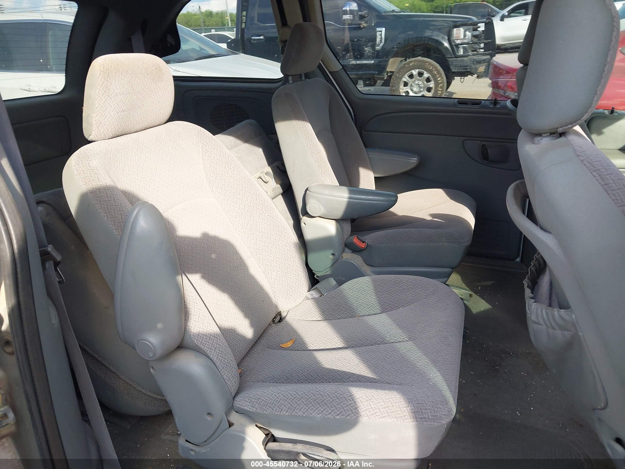2006 Dodge Caravan Sxt Silver vin: 1D4GP45R46B716263