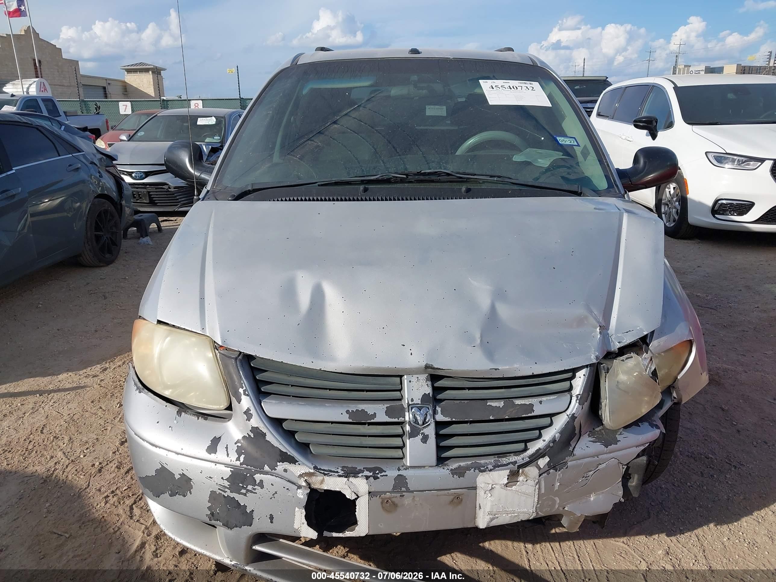 2006 Dodge Caravan Sxt Silver vin: 1D4GP45R46B716263