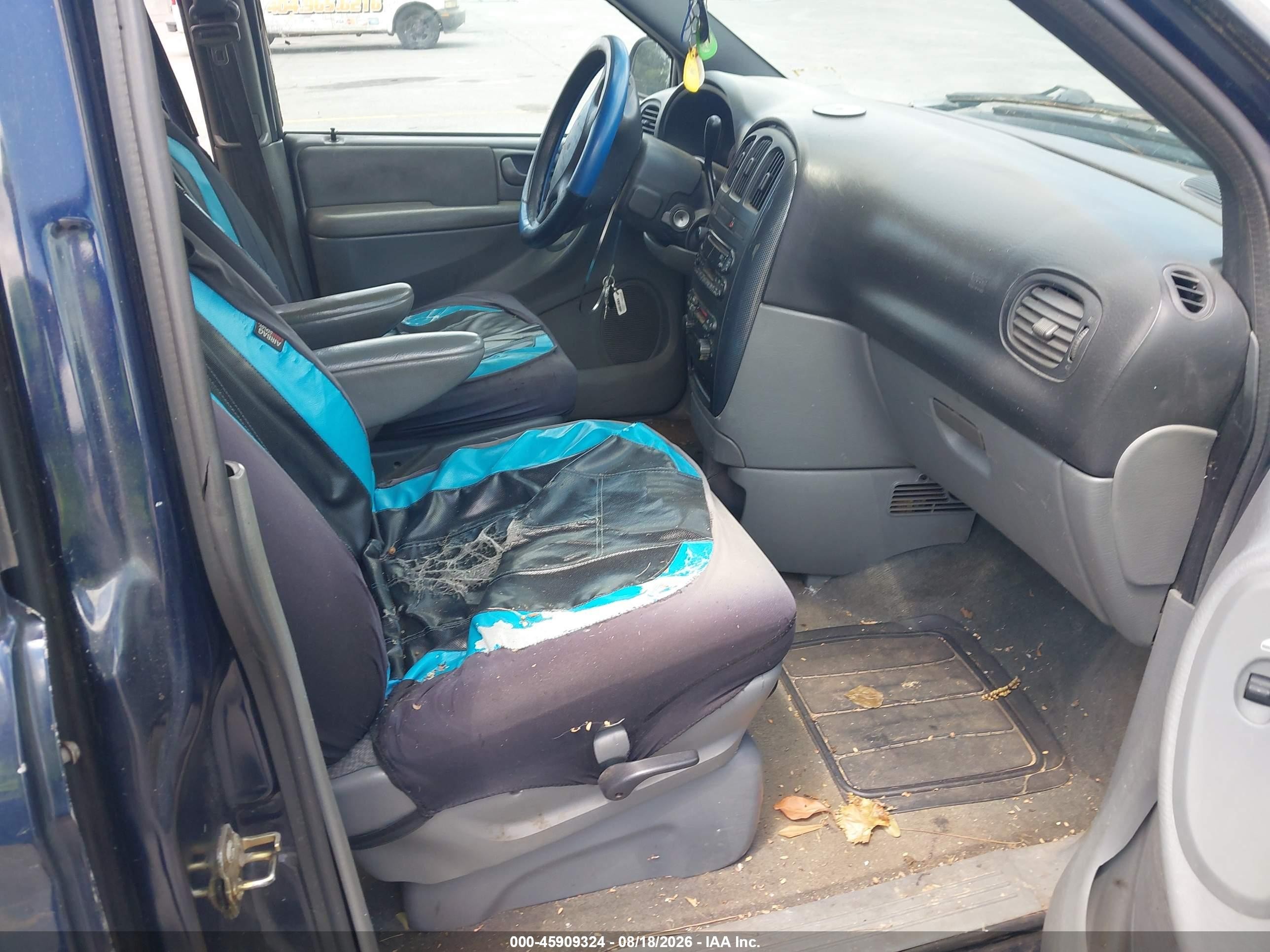 2005 Dodge Caravan Sxt Dark Blue vin: 1D4GP45R65B150539