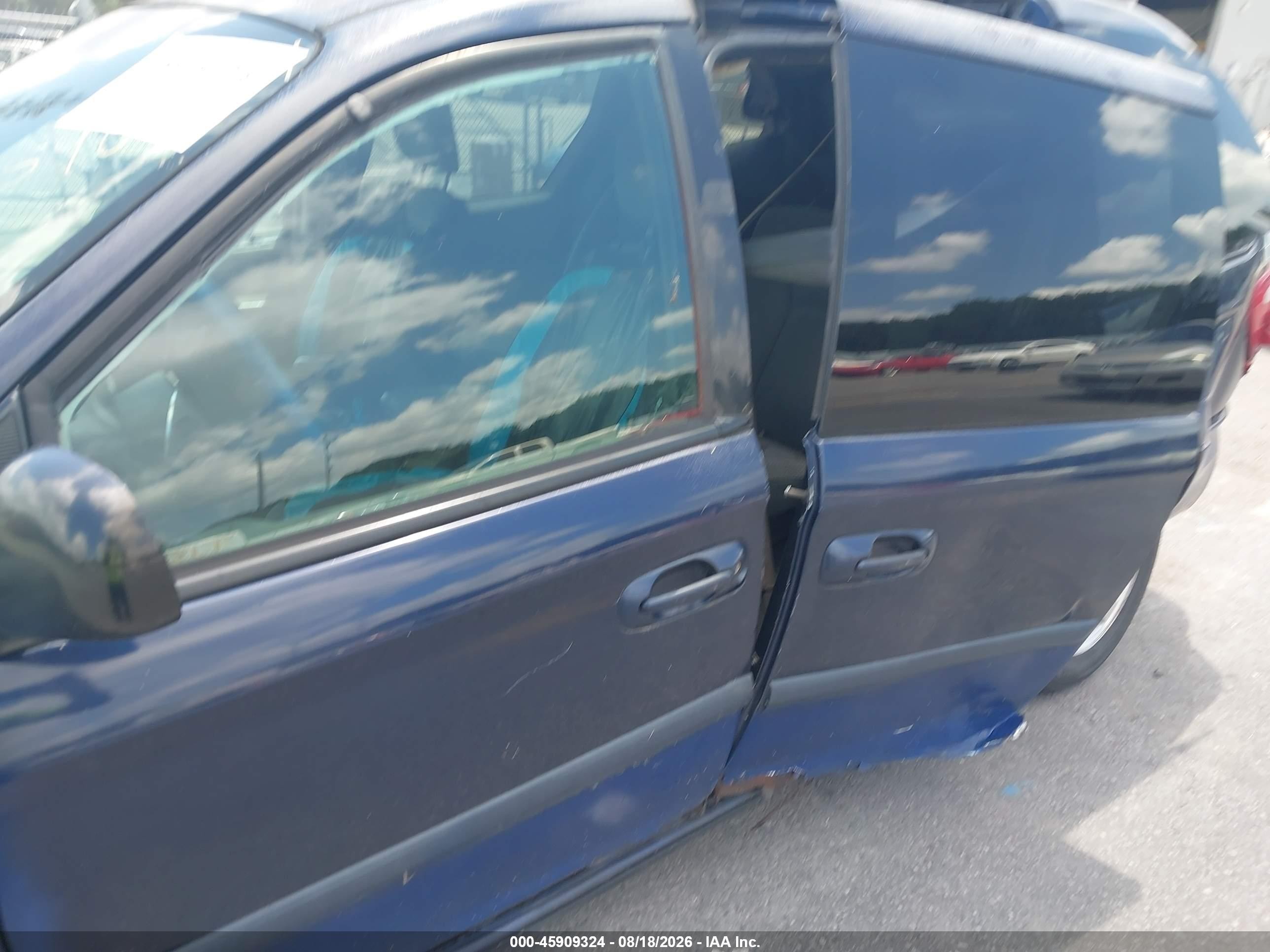 2005 Dodge Caravan Sxt Dark Blue vin: 1D4GP45R65B150539