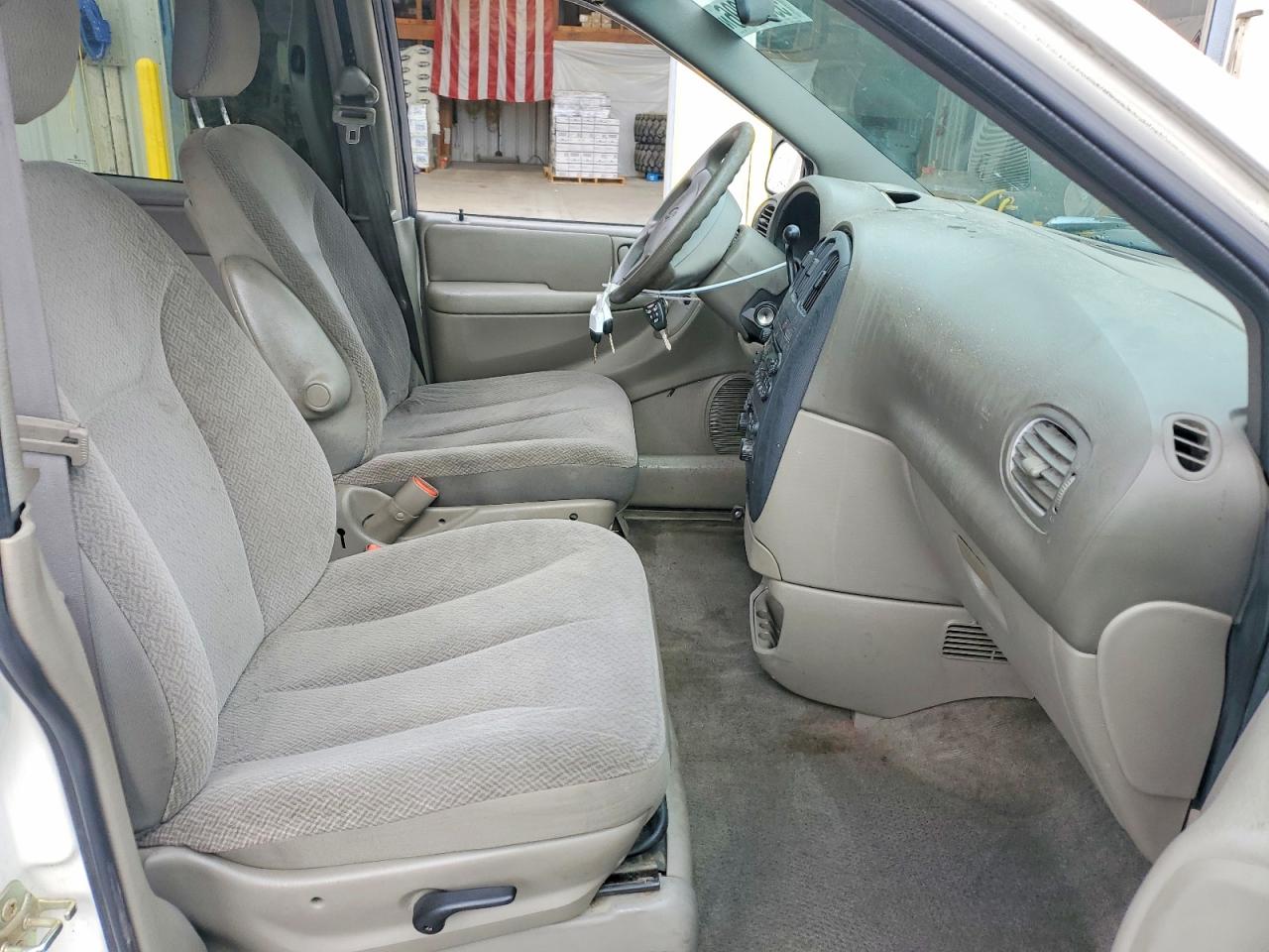 2004 Dodge Caravan Sxt White vin: 1D4GP45R74B527510