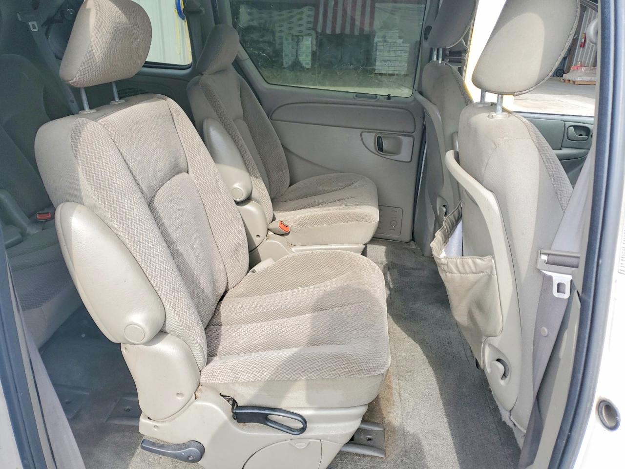 2004 Dodge Caravan Sxt White vin: 1D4GP45R74B527510
