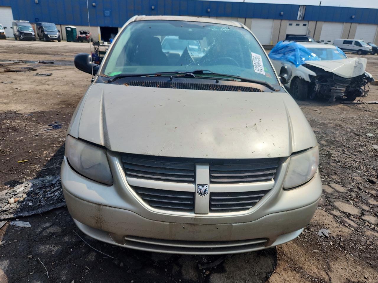 2005 Dodge Caravan Sxt Gold vin: 1D4GP45R75B182366
