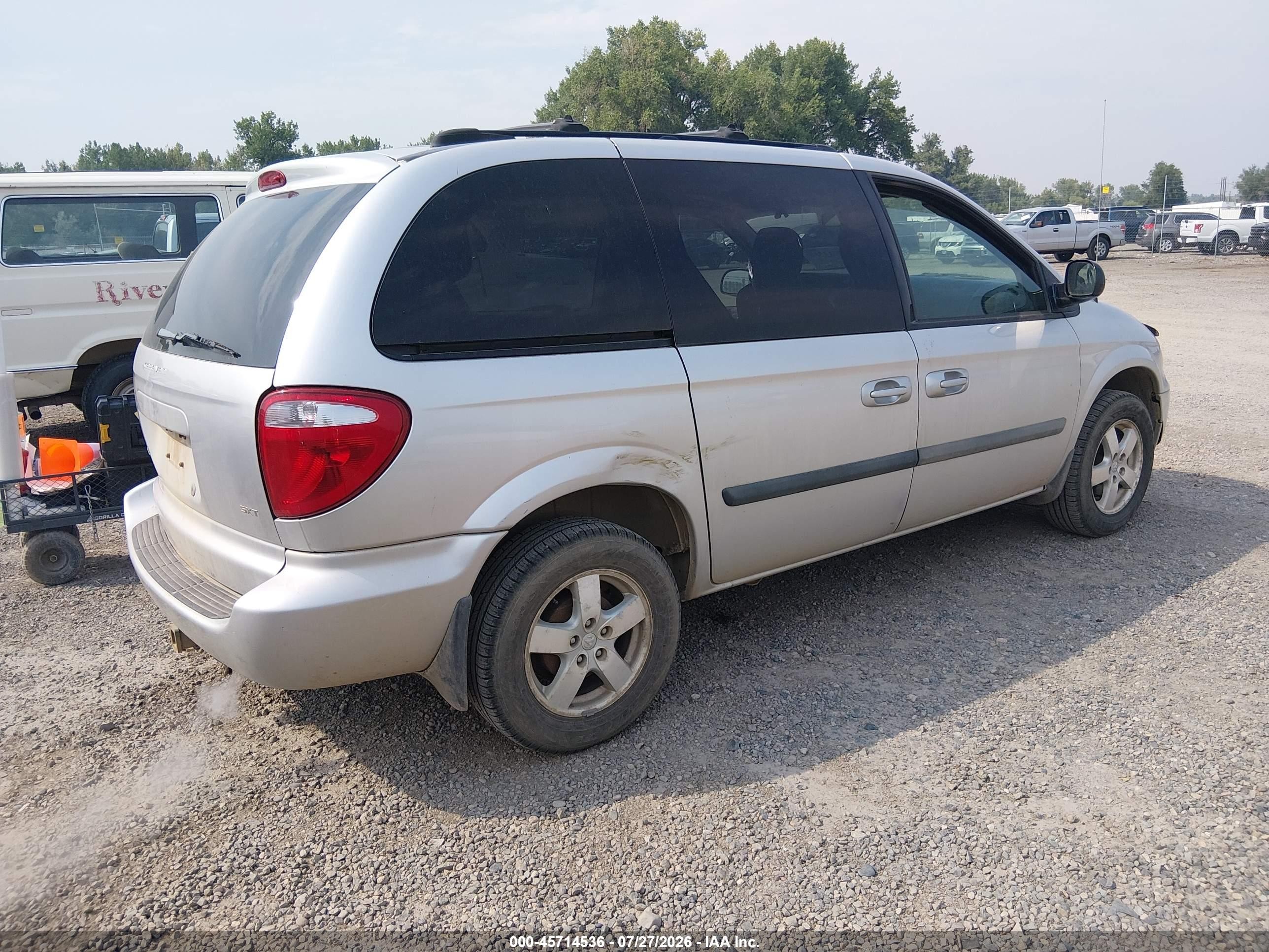2005 Dodge Caravan Sxt Silver vin: 1D4GP45R85B195644