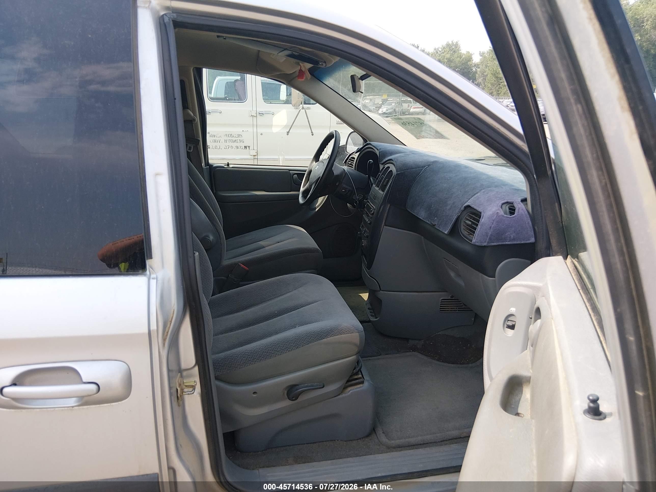 2005 Dodge Caravan Sxt Silver vin: 1D4GP45R85B195644