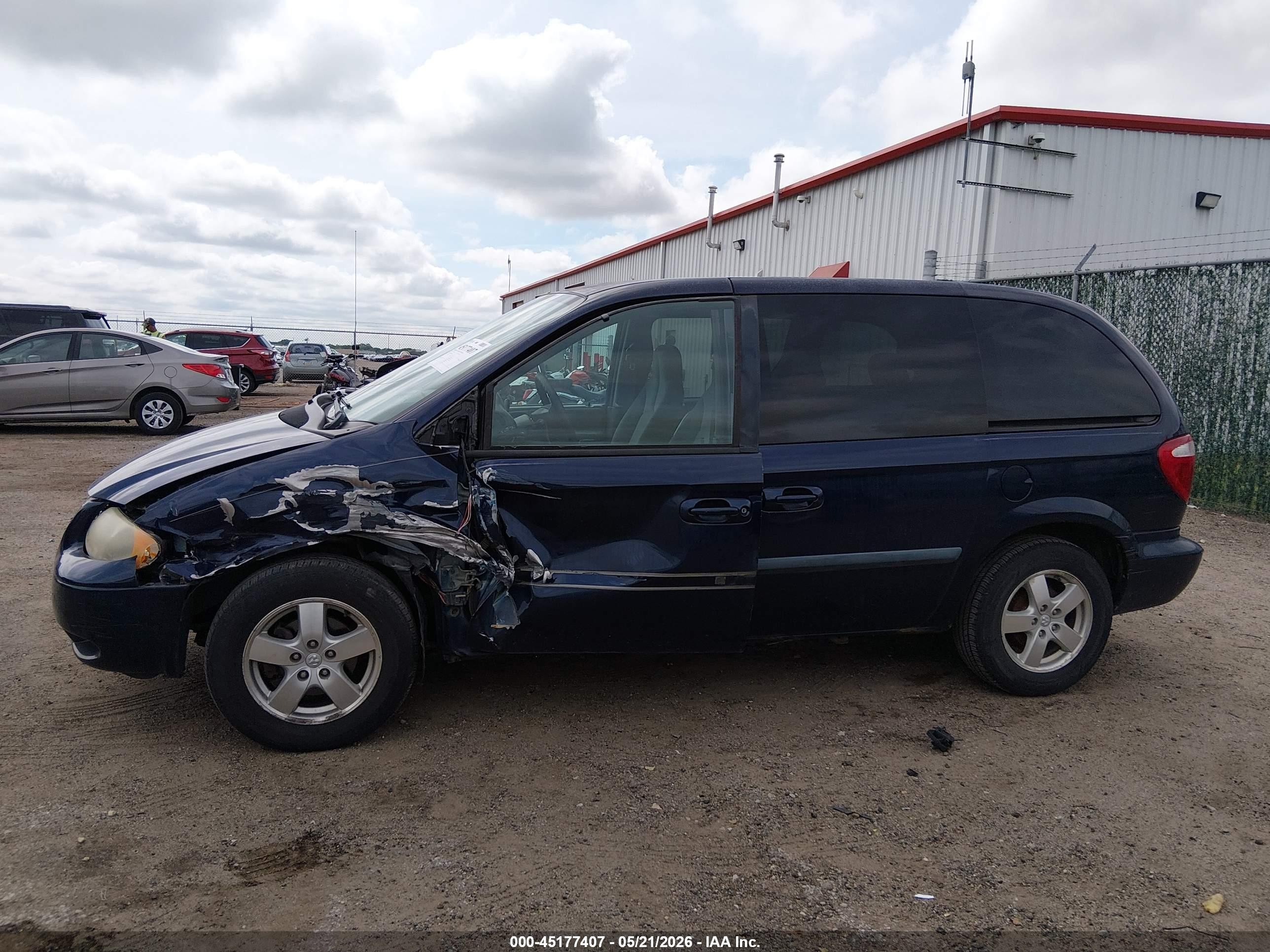 2005 Dodge Caravan Sxt Blue vin: 1D4GP45R95B118667