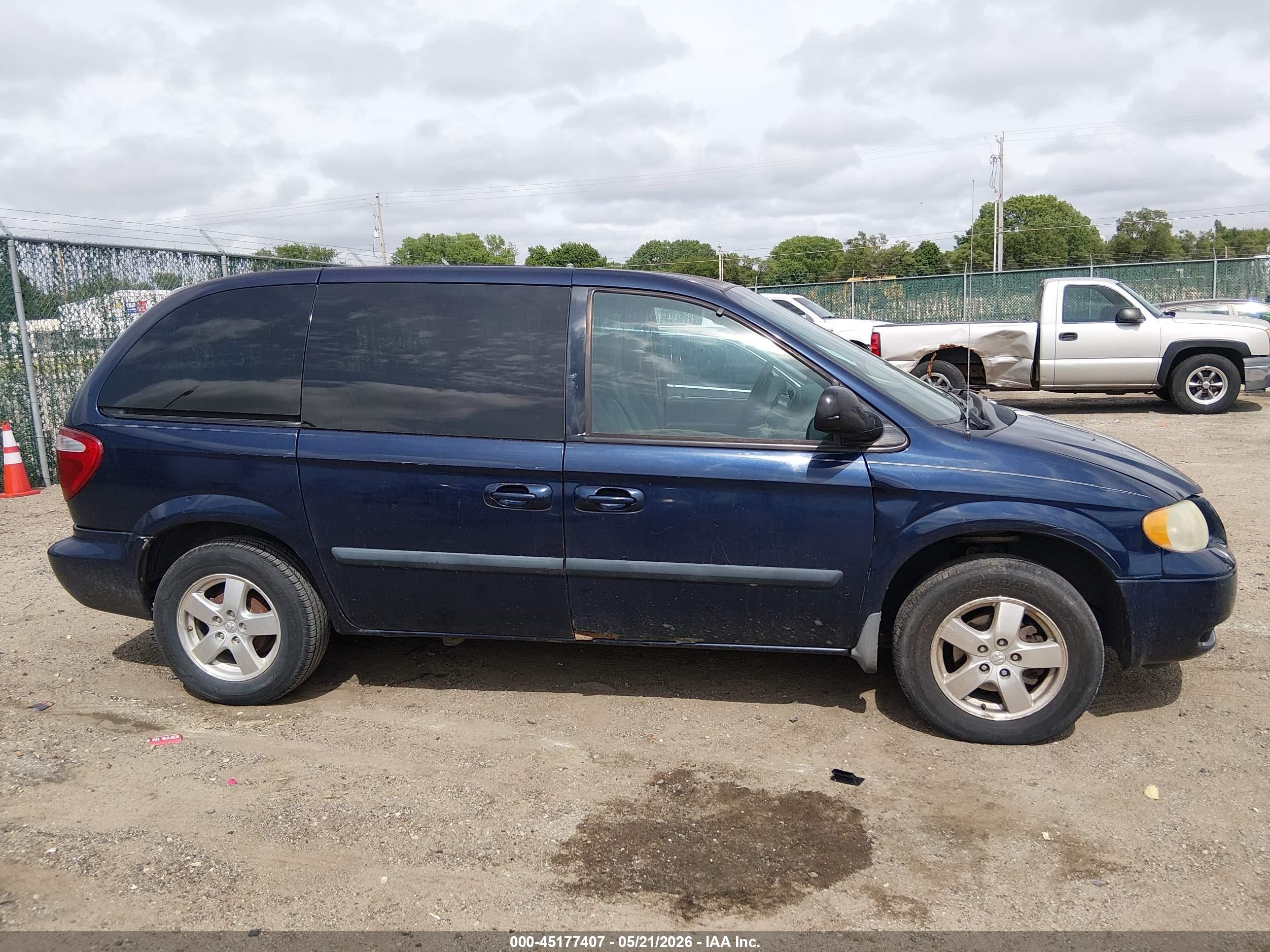 2005 Dodge Caravan Sxt Blue vin: 1D4GP45R95B118667