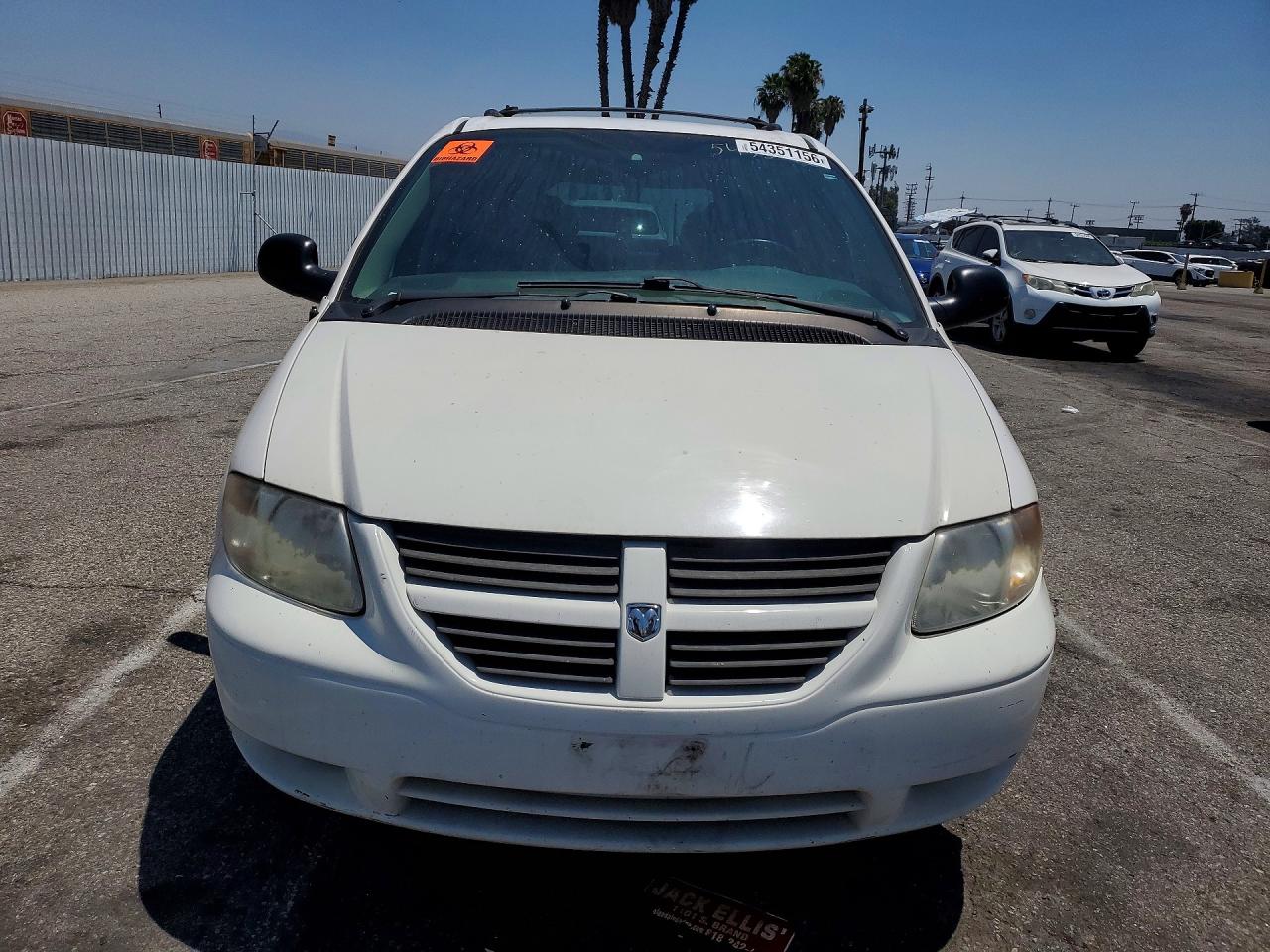 2005 Dodge Caravan Sxt White vin: 1D4GP45R95B325477