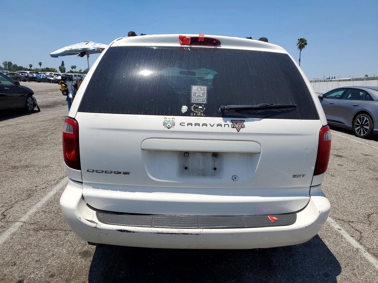 2005 Dodge Caravan Sxt White vin: 1D4GP45R95B325477