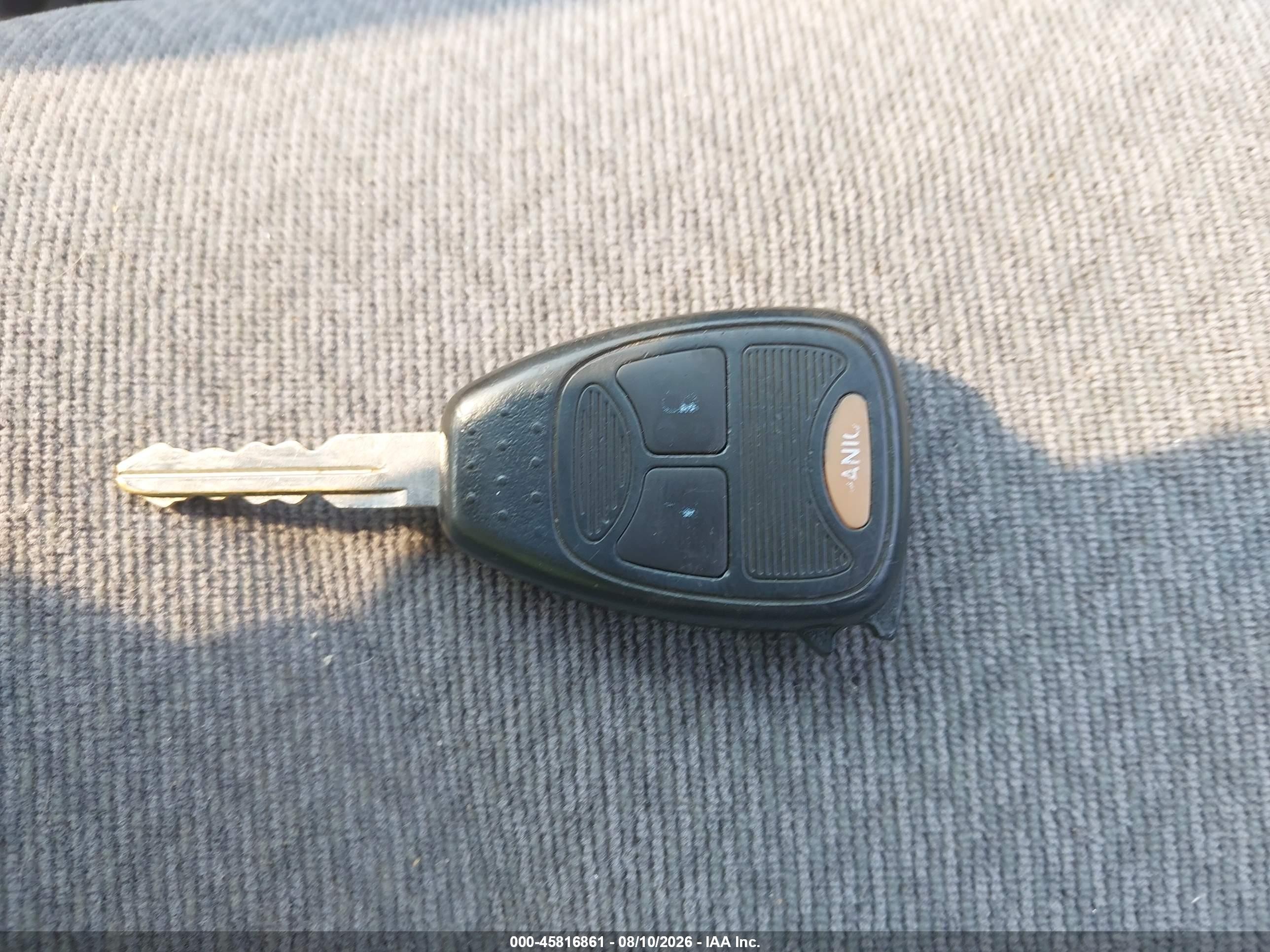 2005 Dodge Caravan Sxt Серебряный vin: 1D4GP45R95B401862