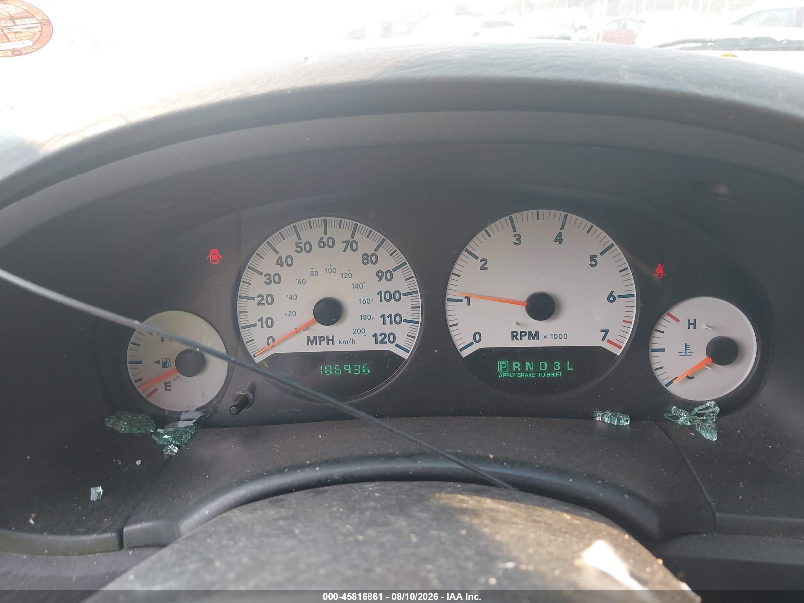 2005 Dodge Caravan Sxt Серебряный vin: 1D4GP45R95B401862