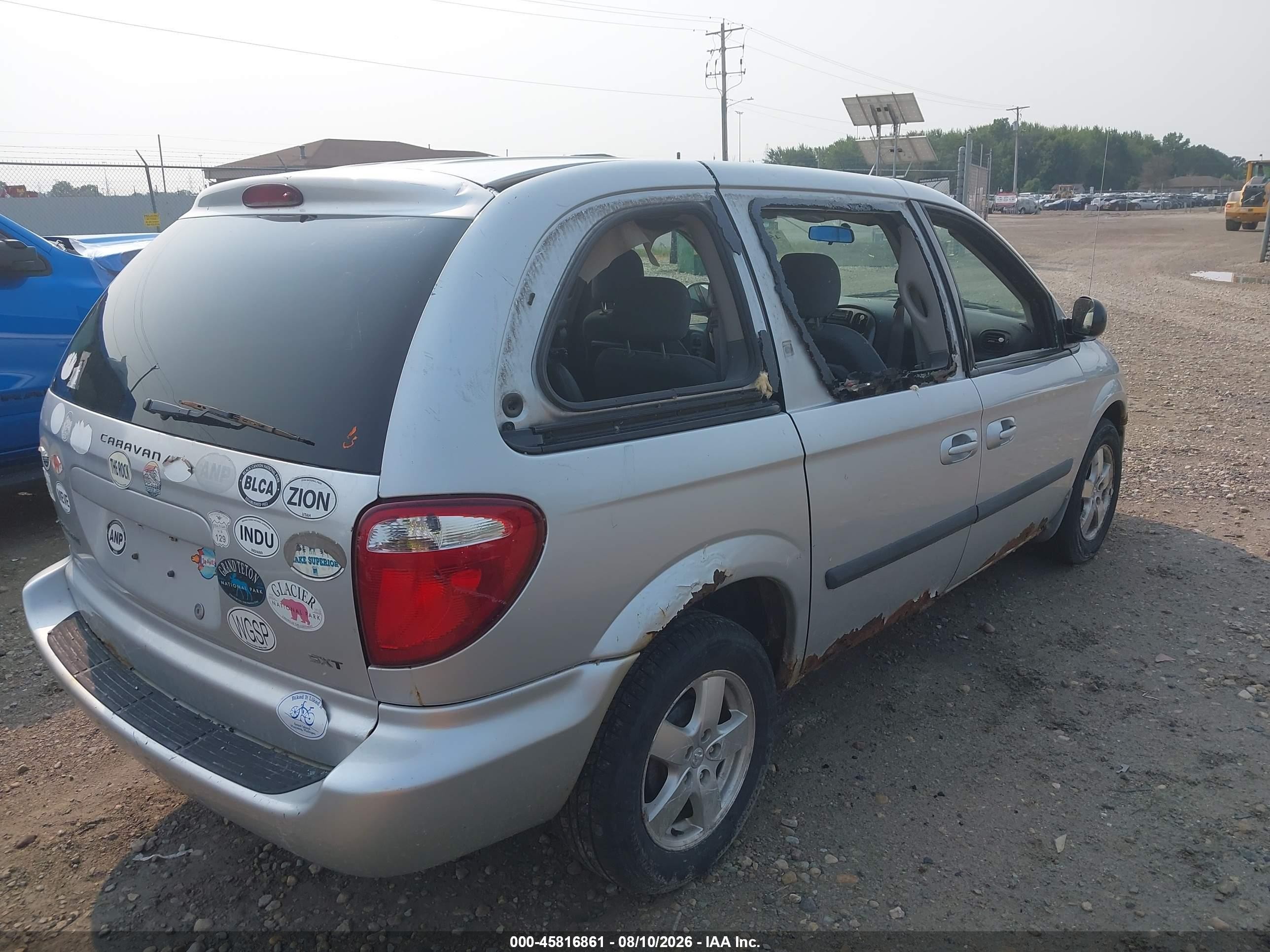 2005 Dodge Caravan Sxt Серебряный vin: 1D4GP45R95B401862