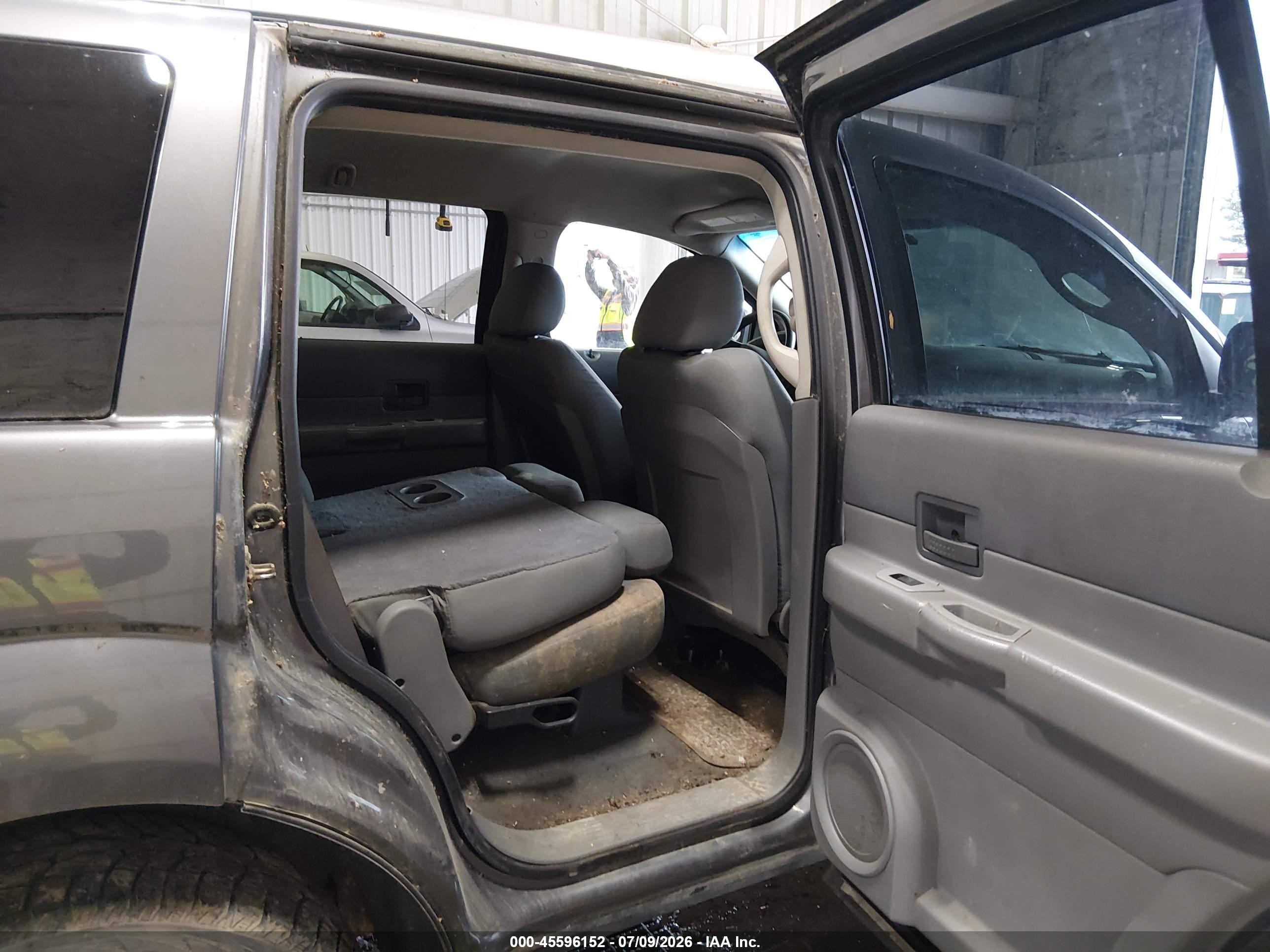 2004 Dodge Durango St Gray vin: 1D4HB38N34F103871