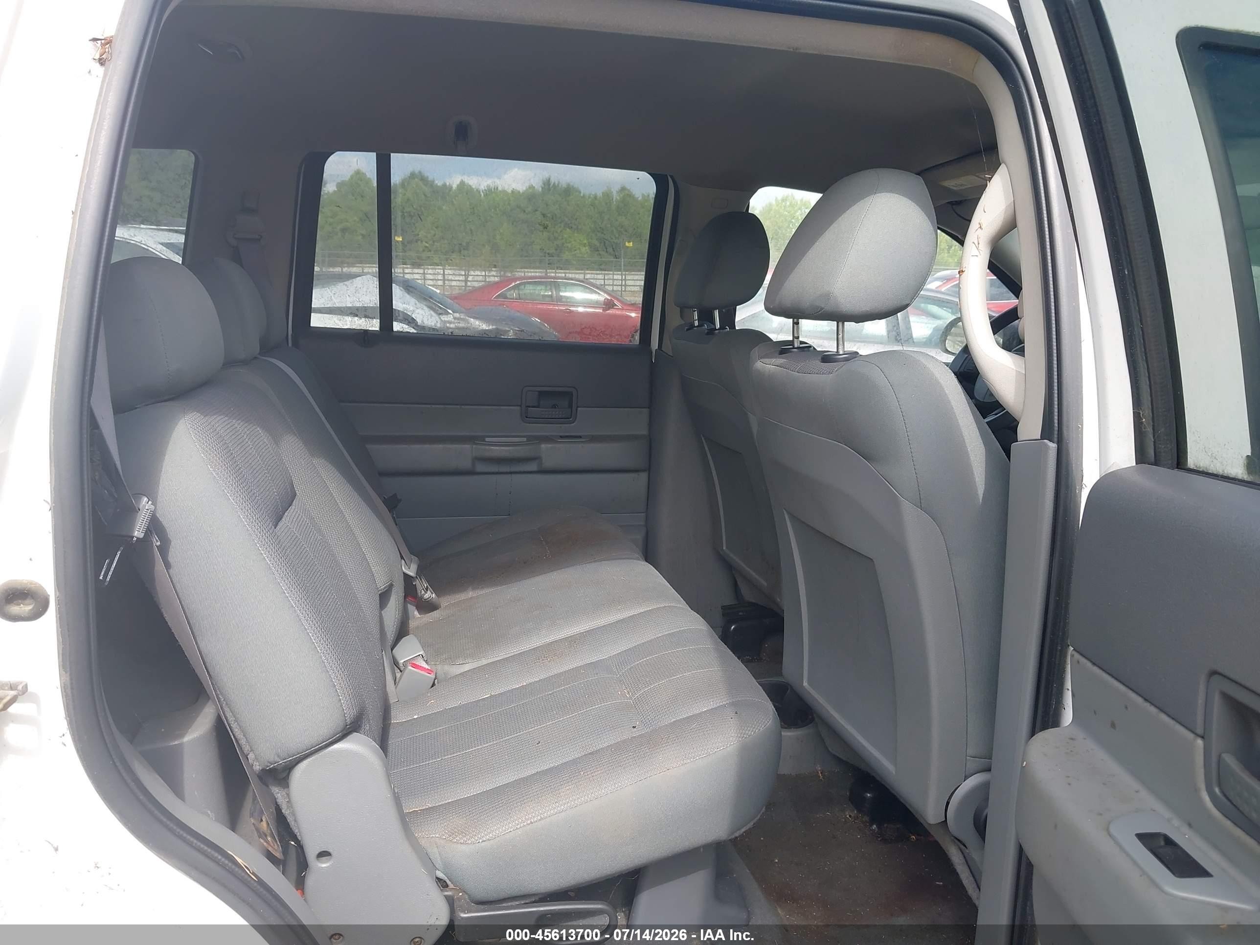 2004 Dodge Durango St White vin: 1D4HB38N44F146891