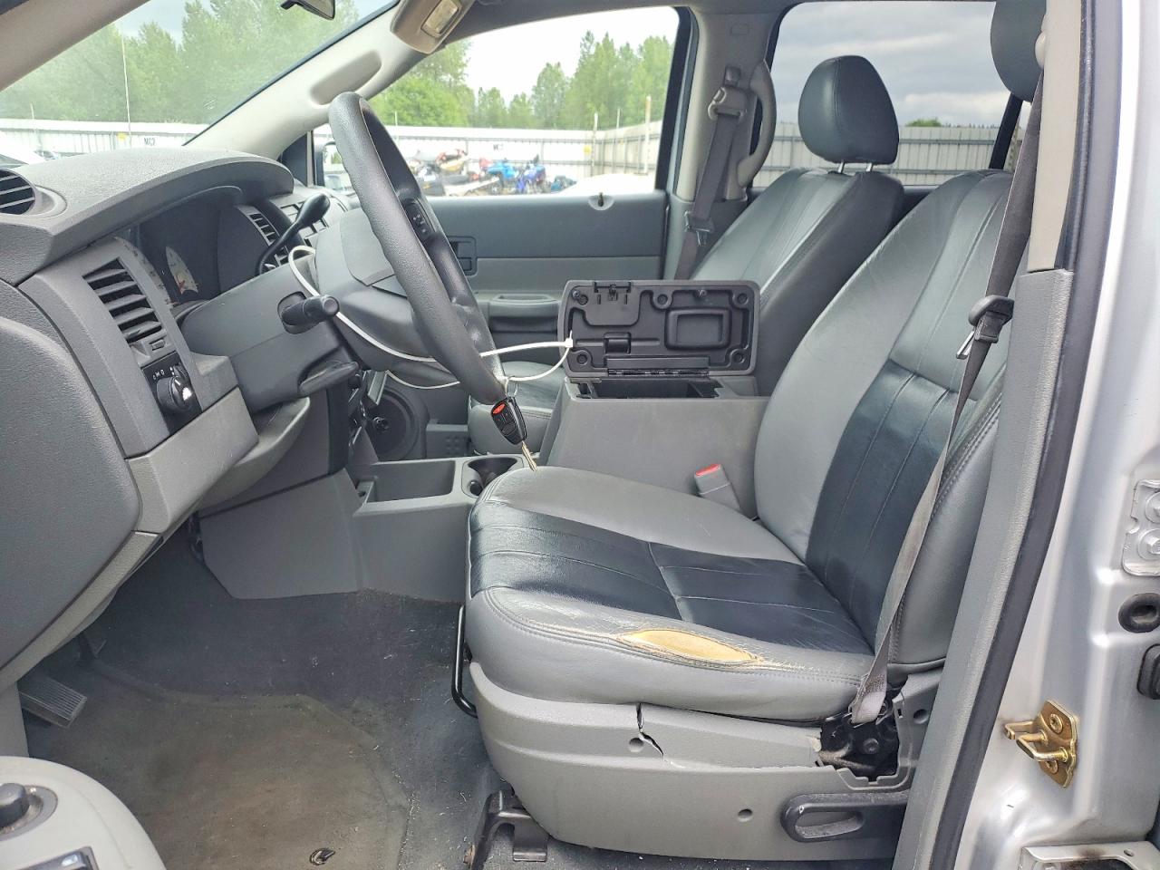 2004 Dodge Durango St Silver vin: 1D4HB38N84F143203