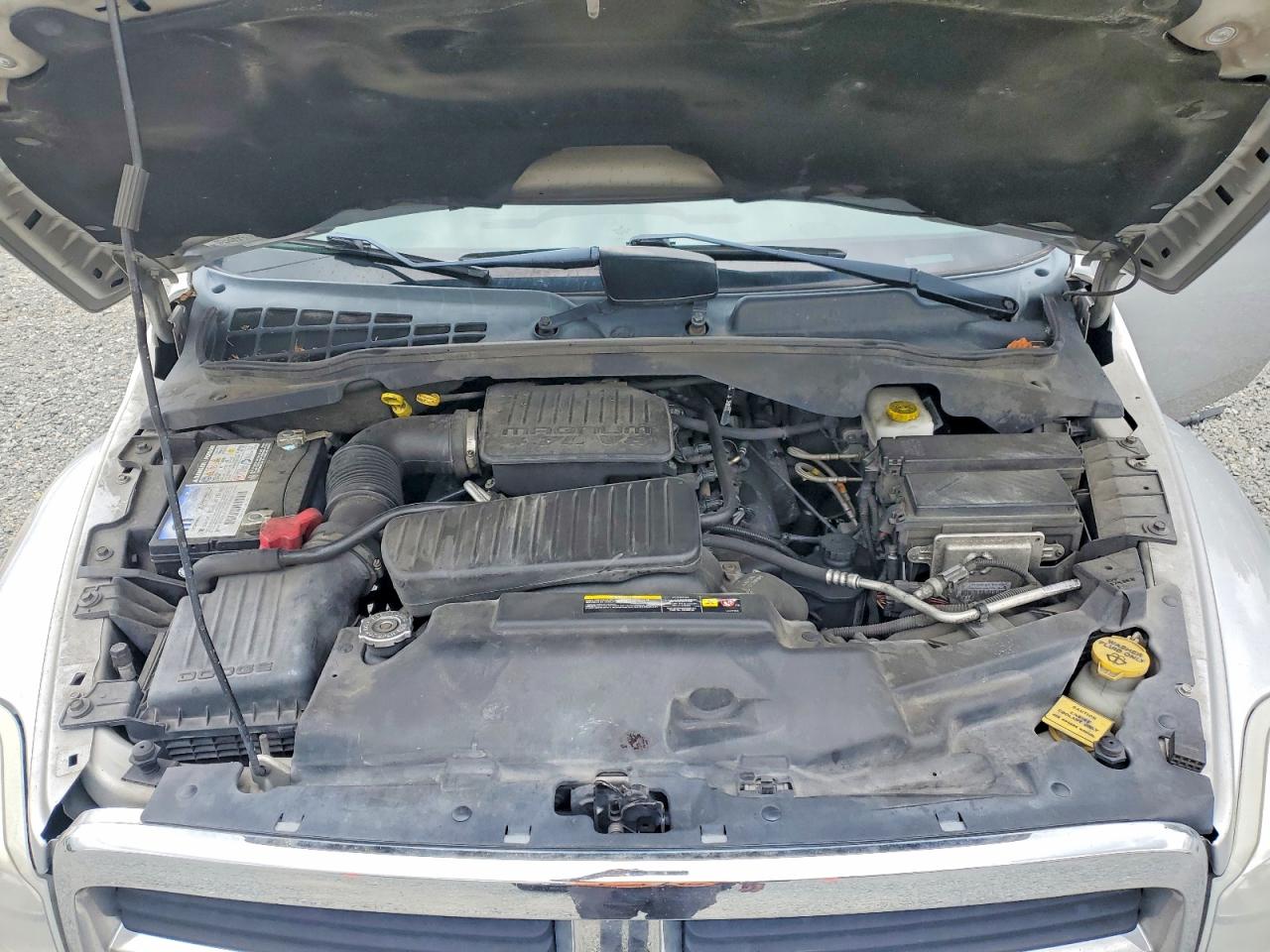 2004 Dodge Durango St Silver vin: 1D4HB38N84F143203