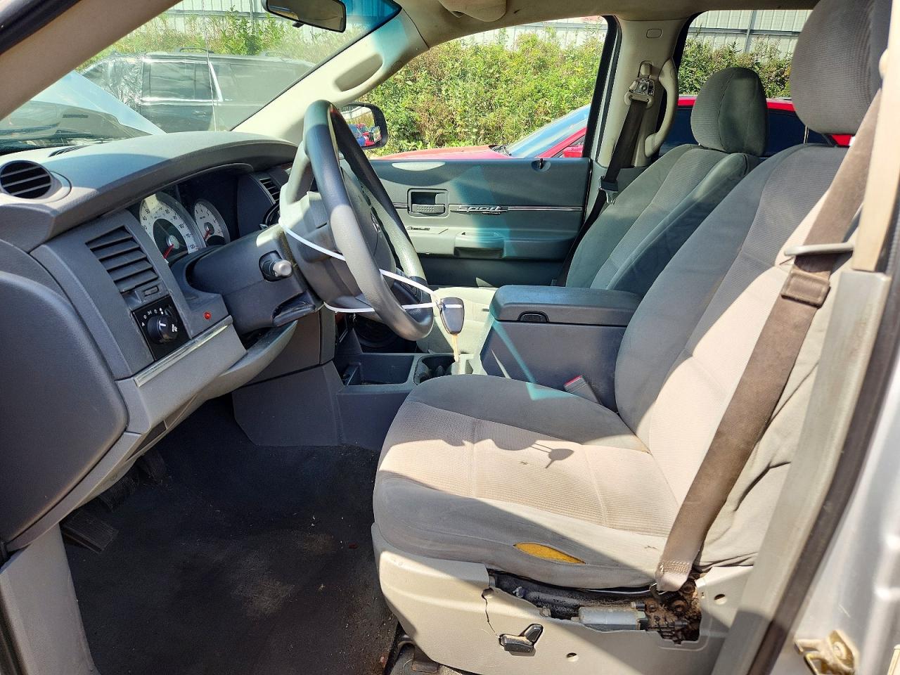 2005 Dodge Durango St Silver vin: 1D4HB38NX5F586065