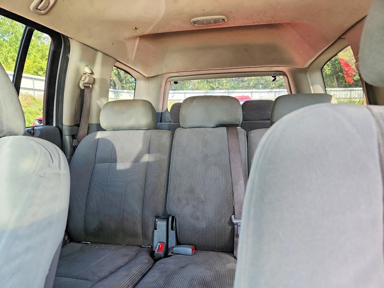 2005 Dodge Durango St Silver vin: 1D4HB38NX5F586065
