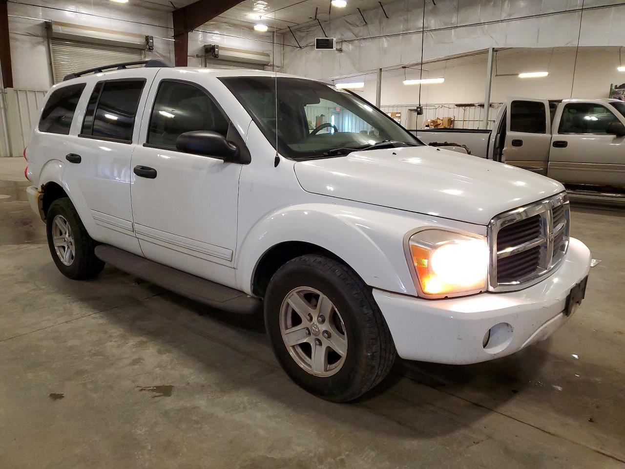 2005 Dodge Durango Slt Белый vin: 1D4HB48D25F545796