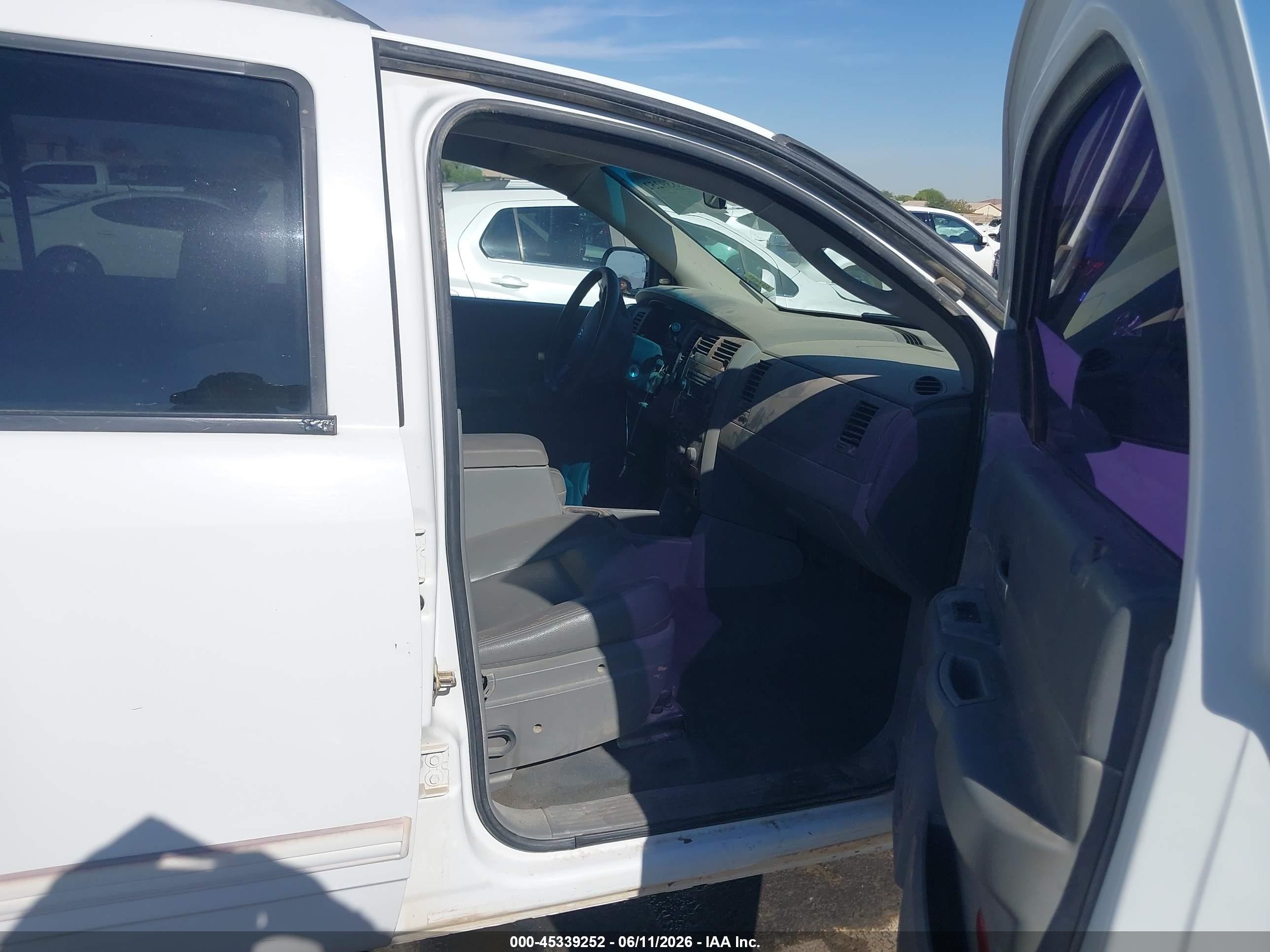 2004 Dodge Durango Slt White vin: 1D4HB48D74F133372