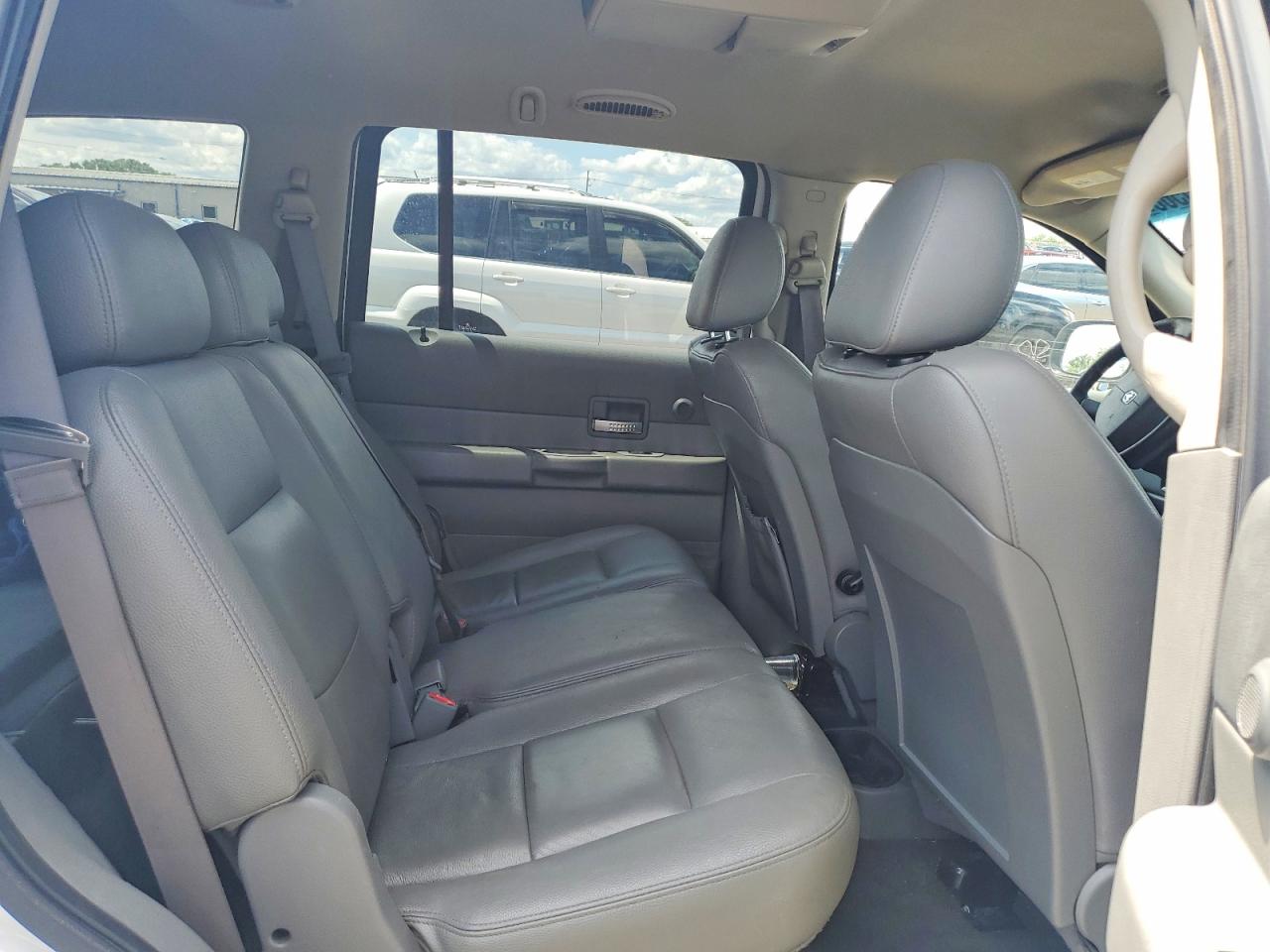 2005 Dodge Durango White vin: 1D4HB48D75F546068