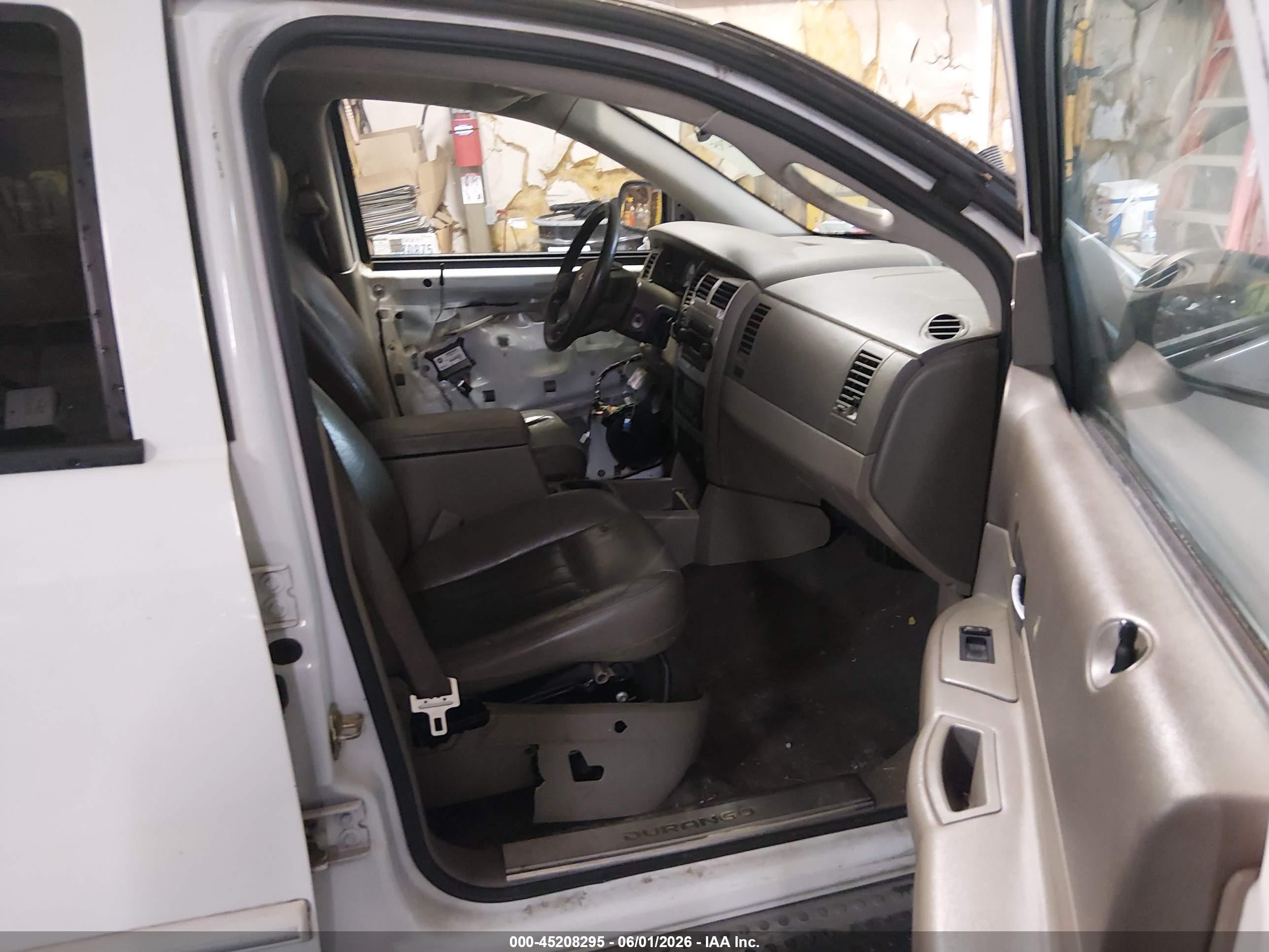 2005 Dodge Durango Limited White vin: 1D4HB58D85F518754
