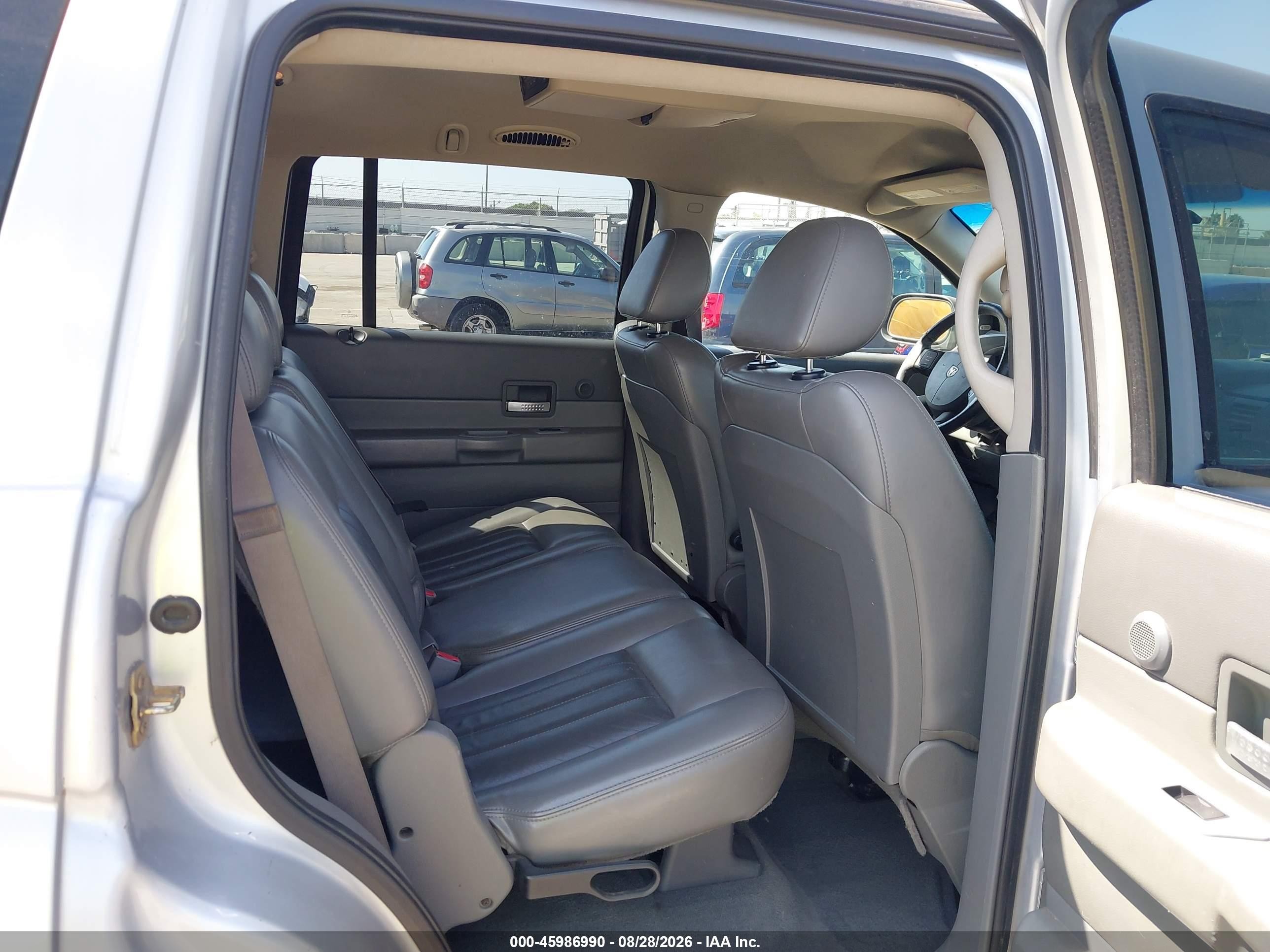 2004 Dodge Durango Limited Silver vin: 1D4HB58DX4F240681
