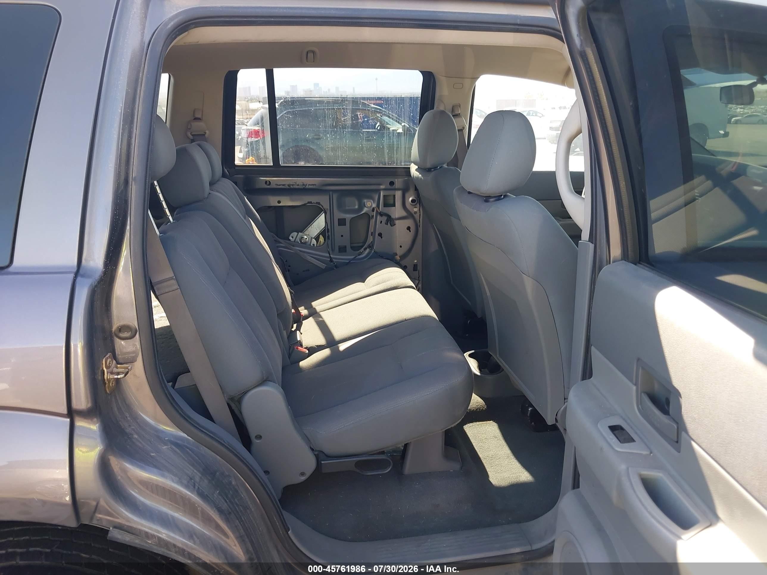 2004 Dodge Durango St Gray vin: 1D4HD38K64F115884