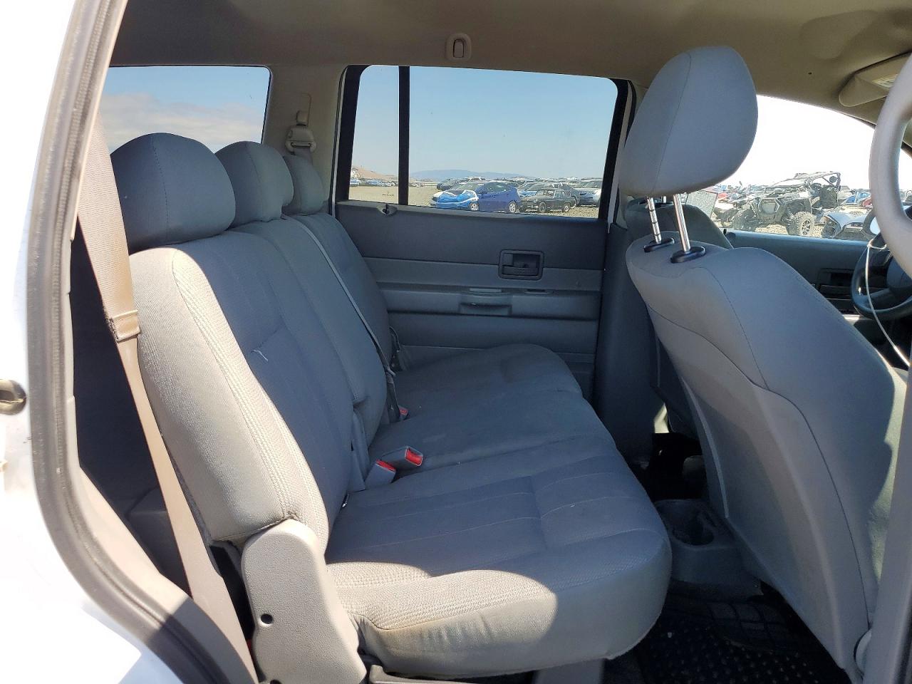 2004 Dodge Durango St White vin: 1D4HD38K74F132600