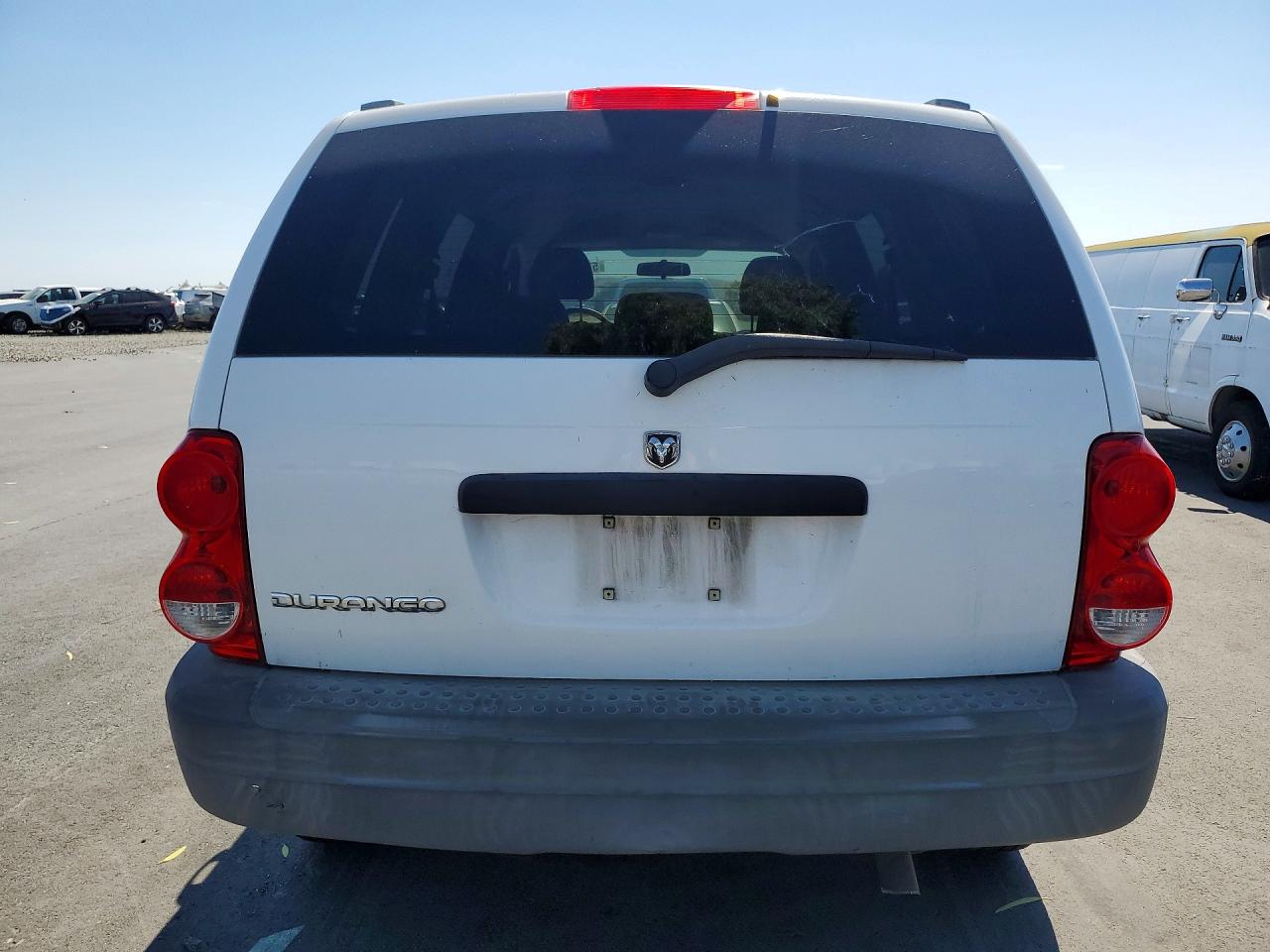 2004 Dodge Durango St White vin: 1D4HD38K74F132600
