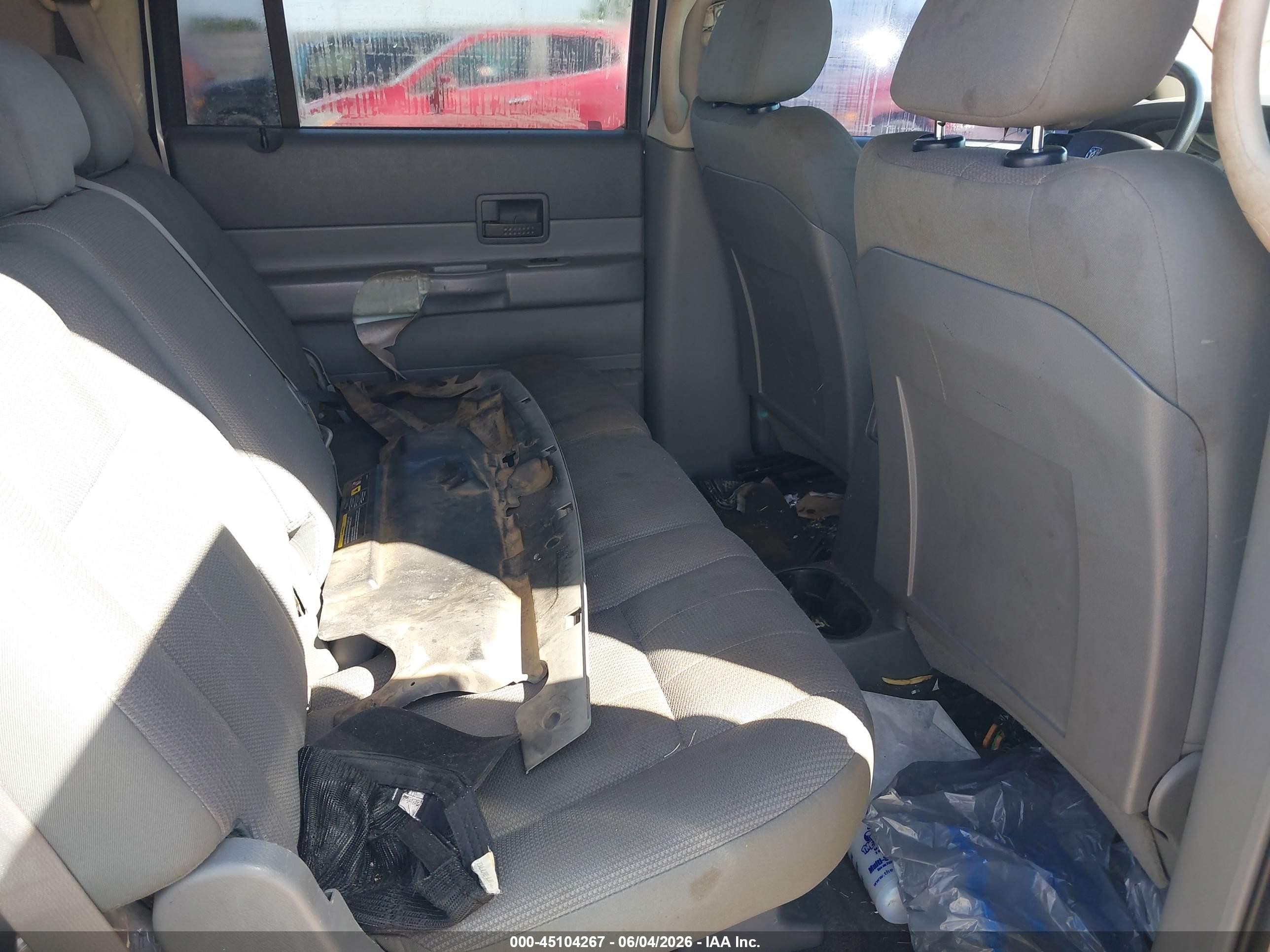 2005 Dodge Durango St Silver vin: 1D4HD38N15F593058