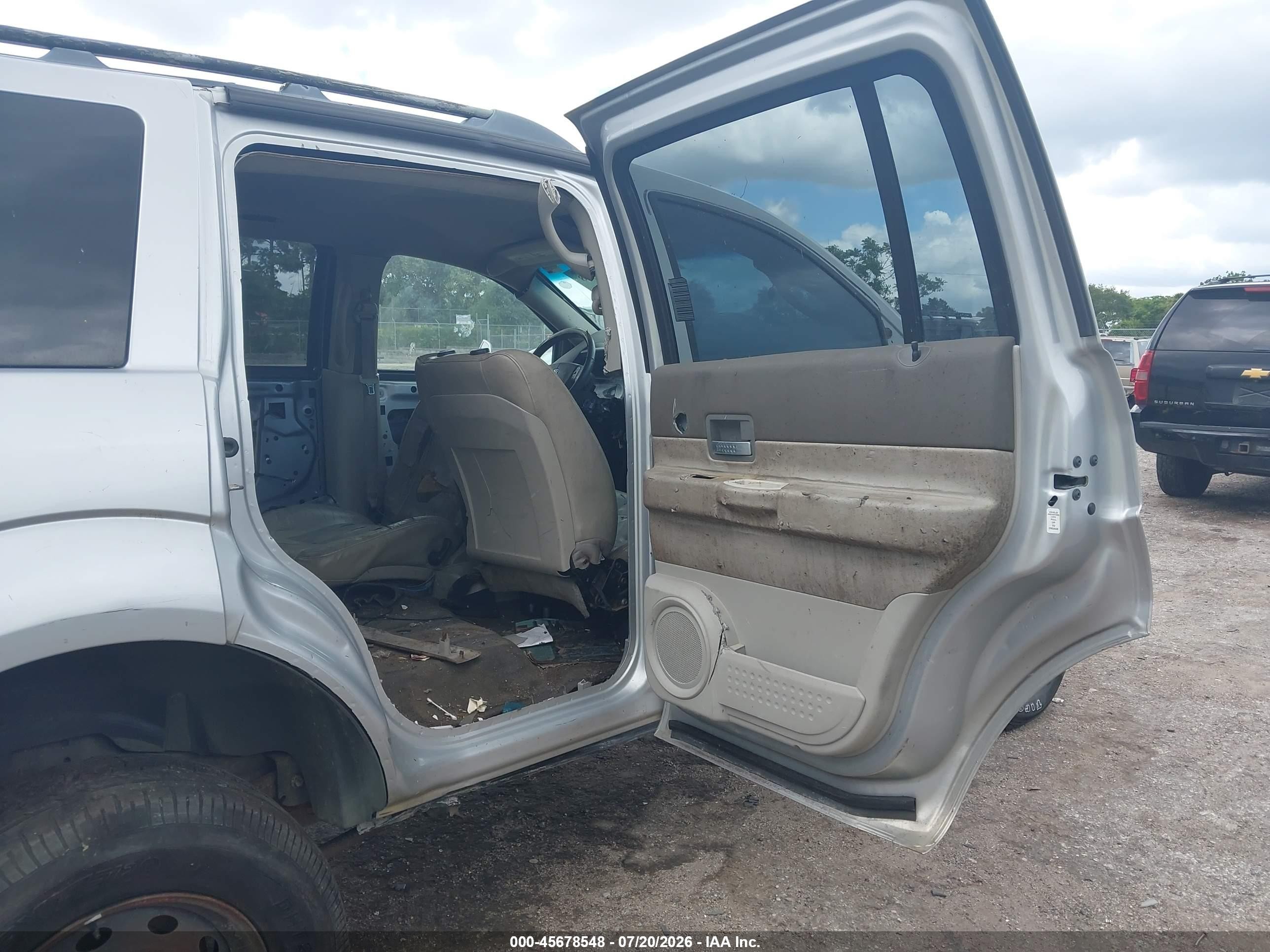 2005 Dodge Durango Limited Silver vin: 1D4HD58D65F518214