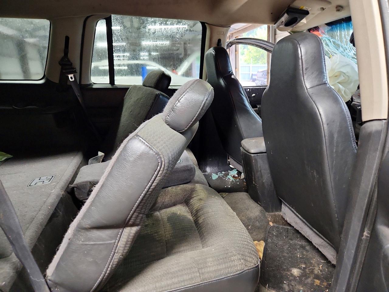 2003 Dodge Durango Sport Gray vin: 1D4HR38N13F564626