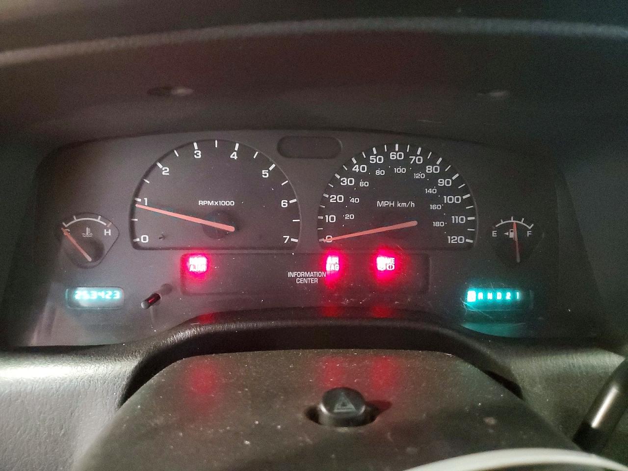 2003 Dodge Durango Sport Red vin: 1D4HS38N23F502091
