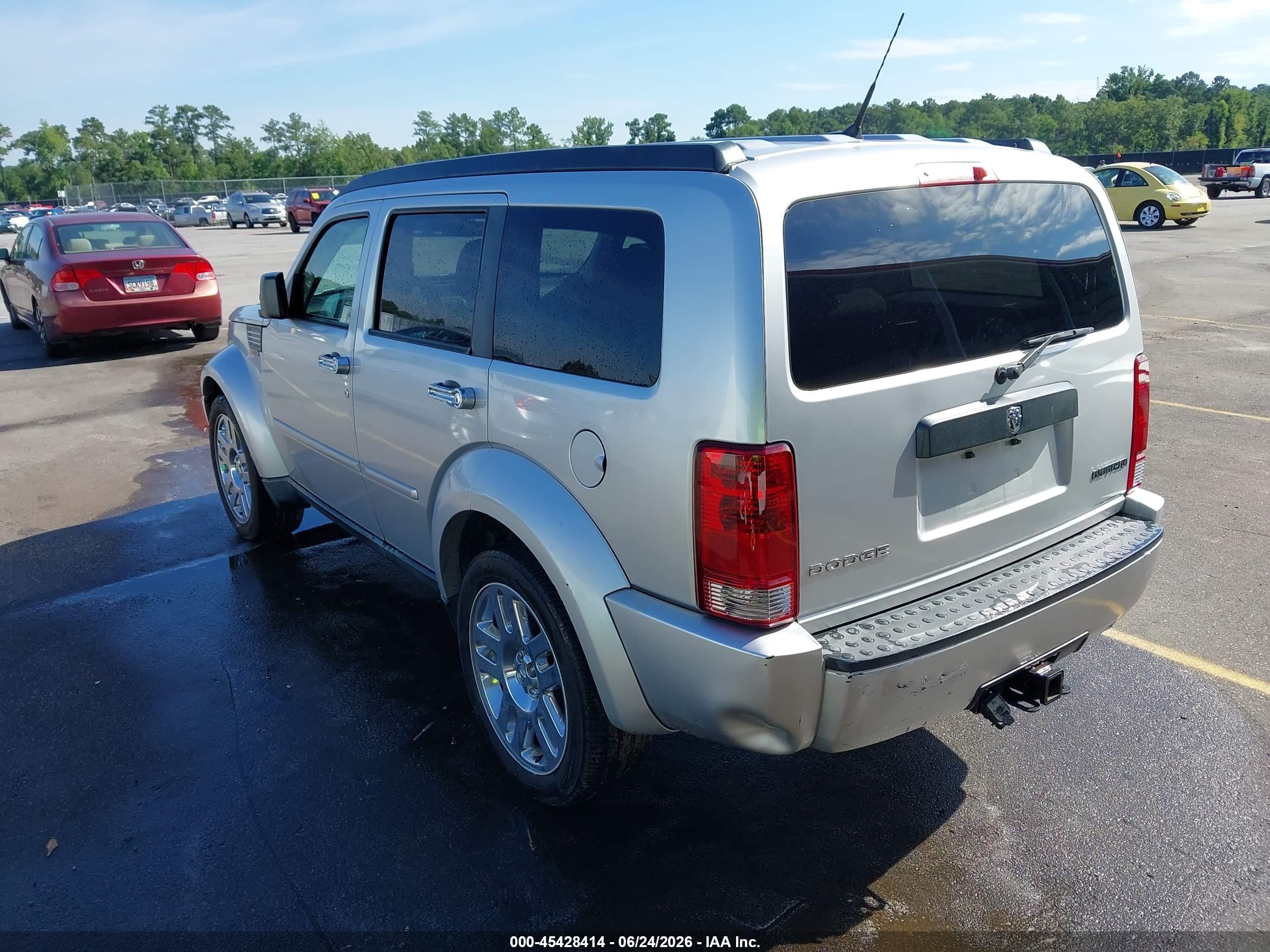 2011 Dodge Nitro Heat Silver vin: 1D4PT4GK6BW568048