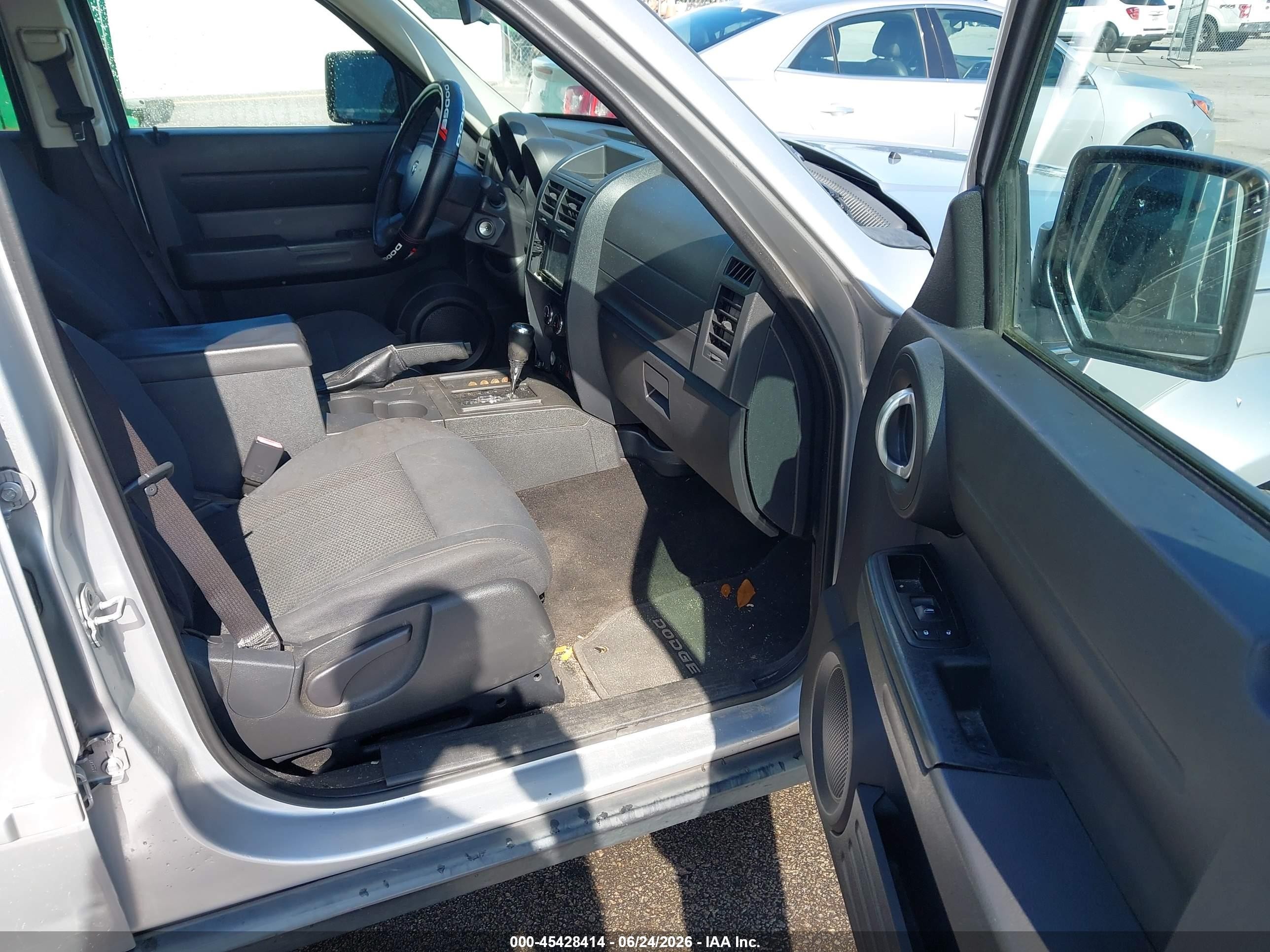 2011 Dodge Nitro Heat Silver vin: 1D4PT4GK6BW568048