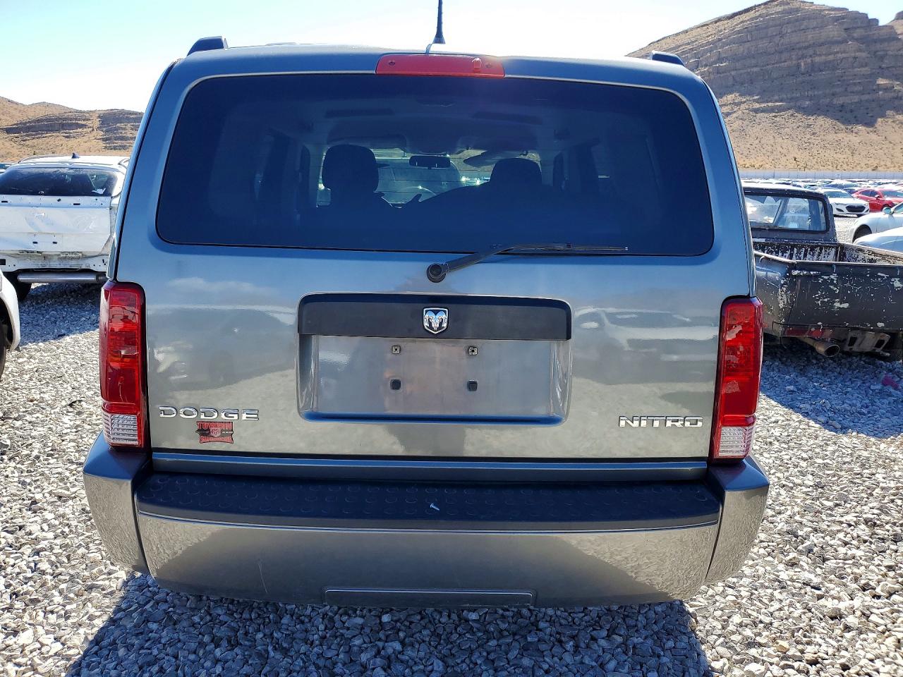 2011 Dodge Nitro Heat Gray vin: 1D4PT4GKXBW604226